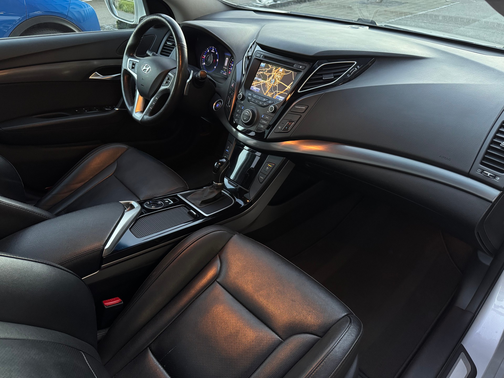 HYUNDAI i40 Wagon 1.7 CRDI Premium Automatic-image-14
