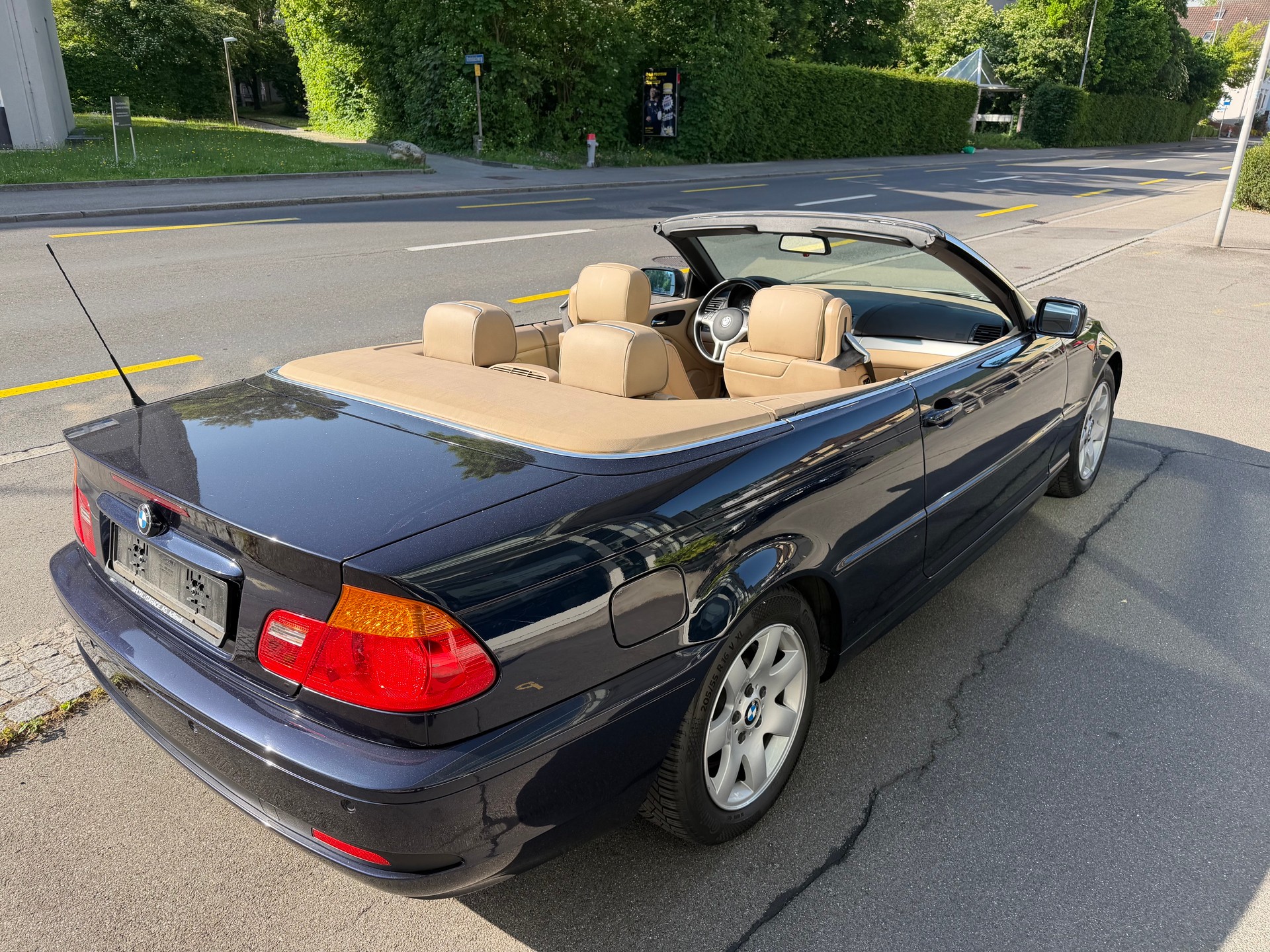 BMW 325Ci Cabriolet-image-4