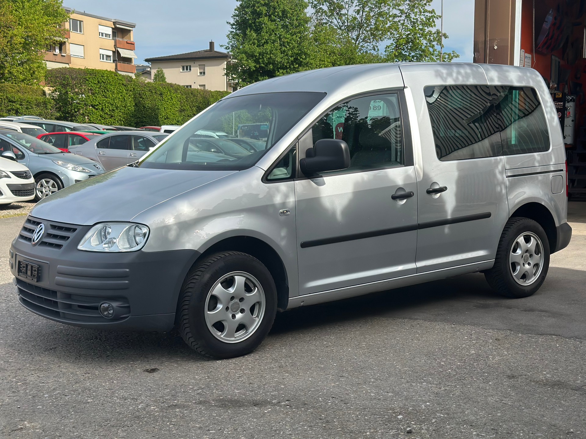 VW Caddy 1.6-image-7