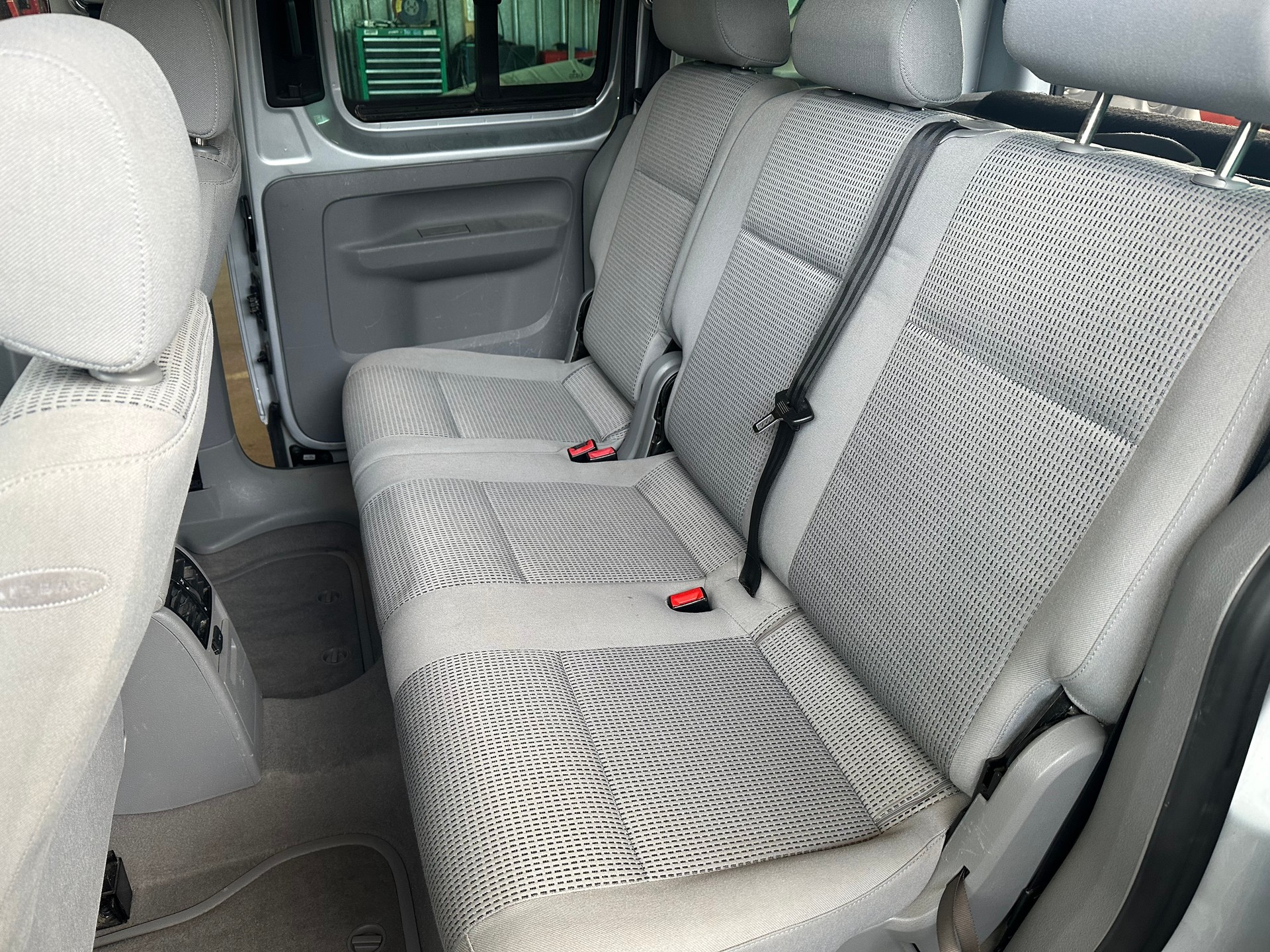 VW Caddy 1.6-image-14