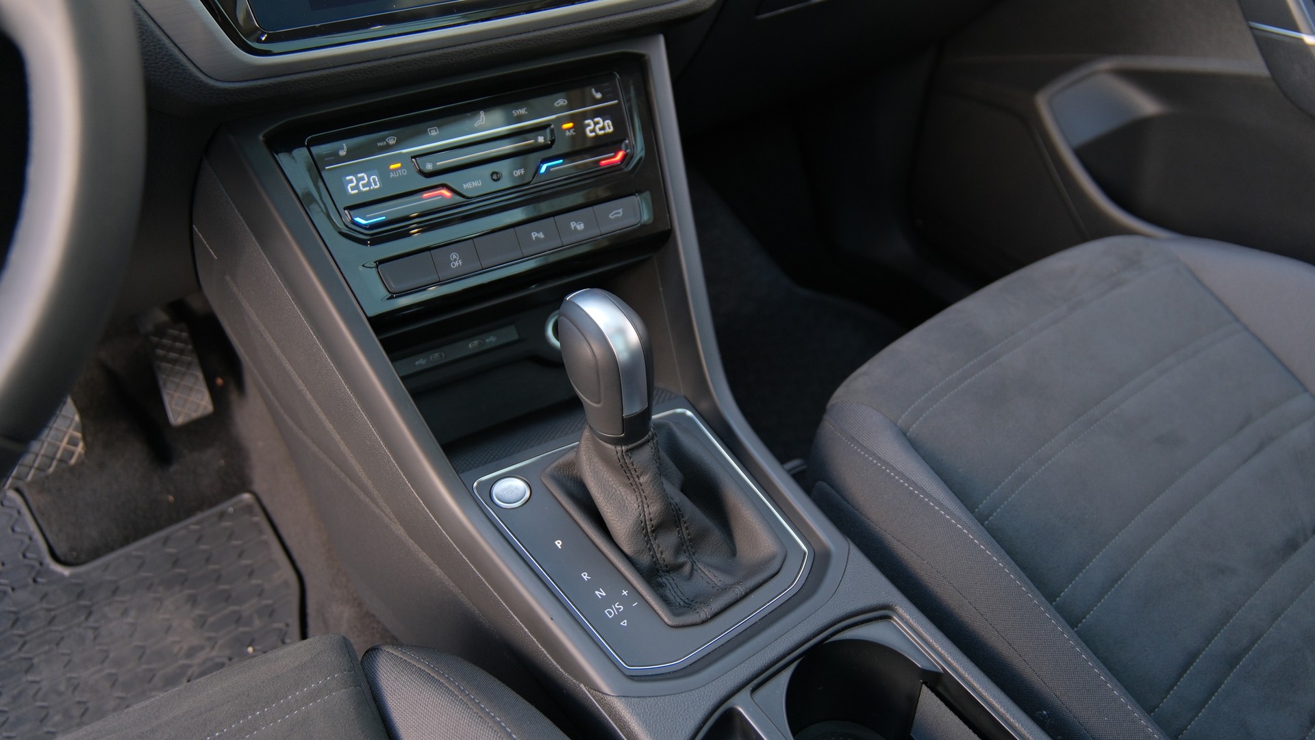 VW Touran 1.5 TSI EVO Comfortline United R Line DSG-image-20