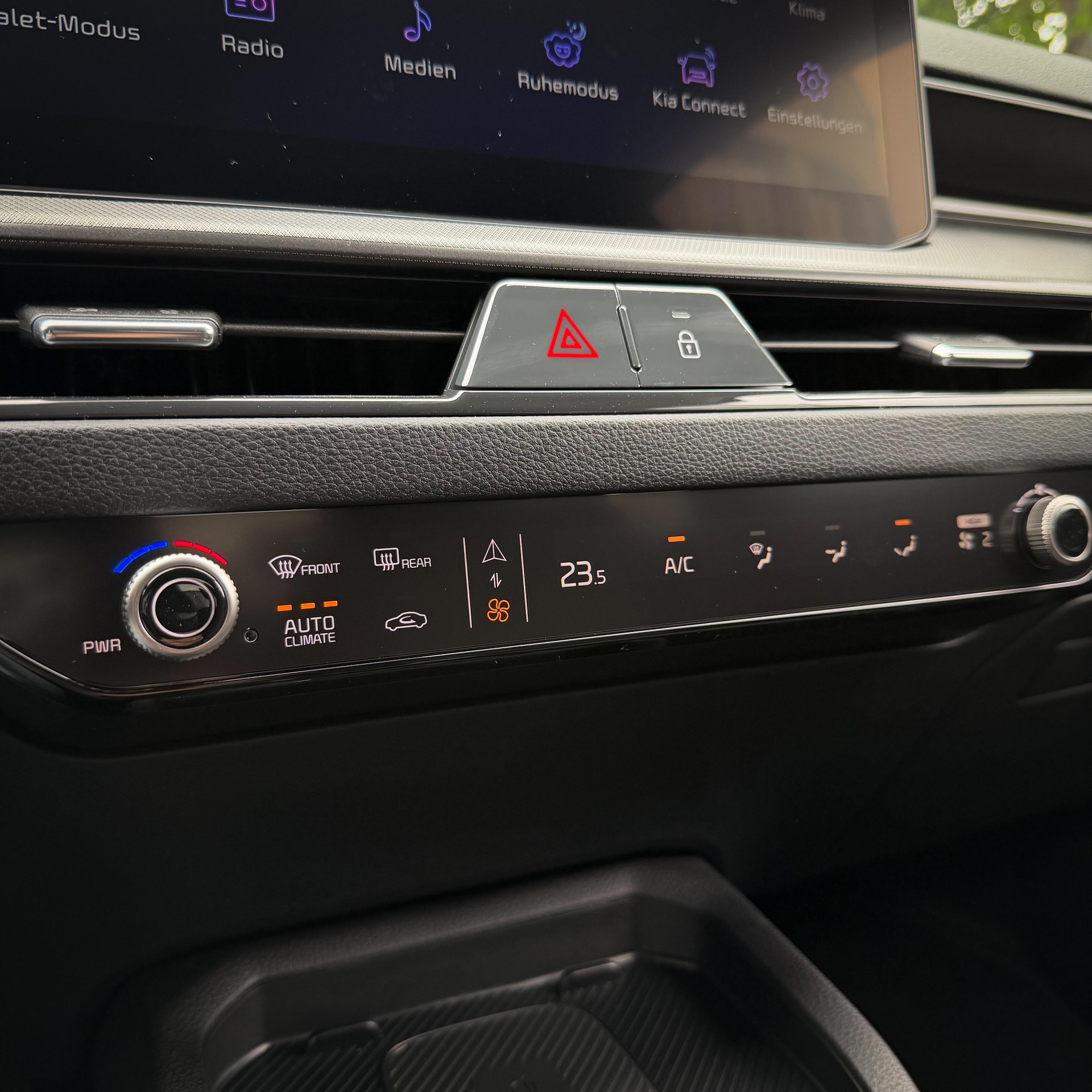 KIA Stonic 1.0 T-GDi MHEV Power-image-8