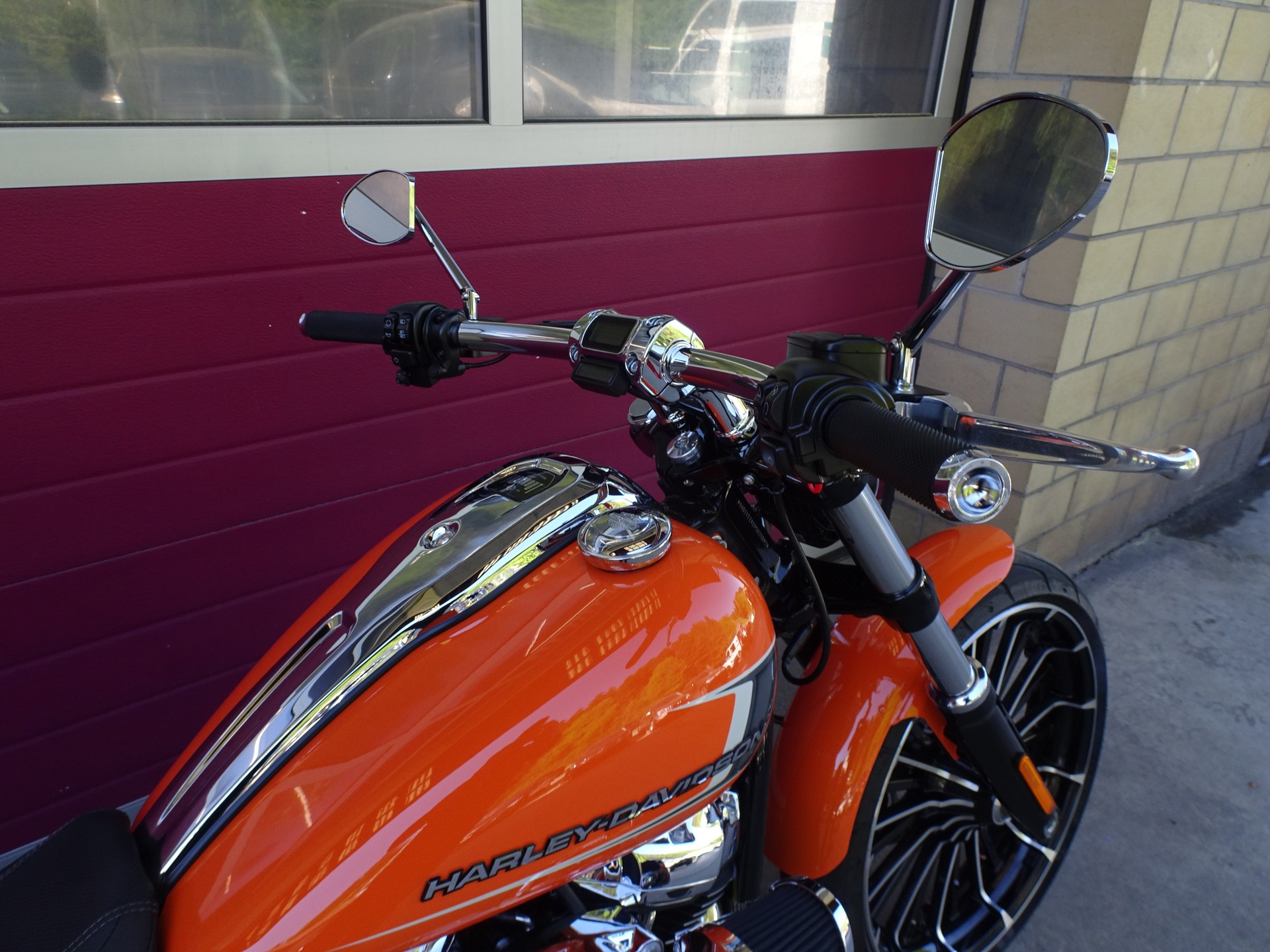 HARLEY-DAVIDSON FXBR Breakout 117-image-4