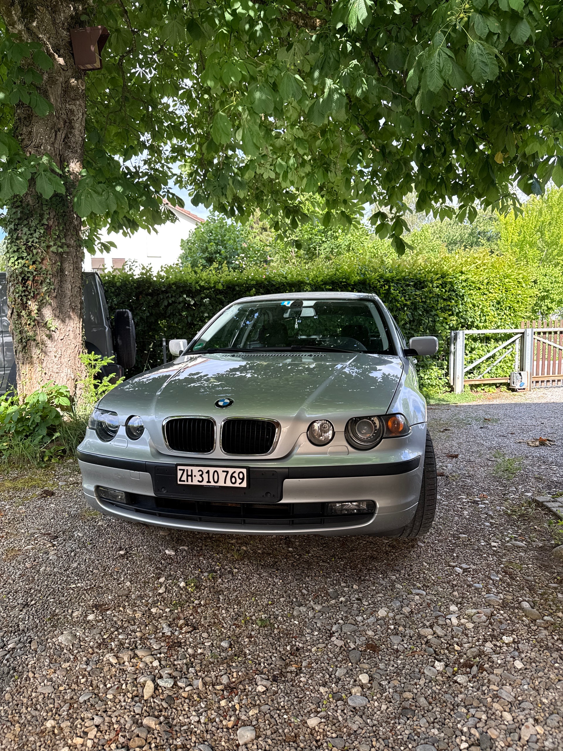 BMW Compact-image-1