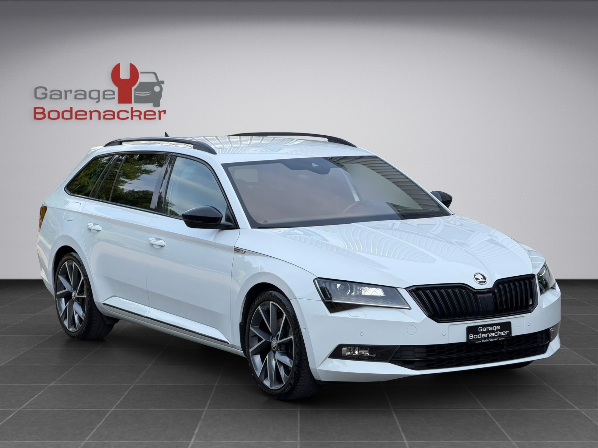 SKODA Superb Combi 2.0 TDi SportLine+ 4x4 DSG-image-6