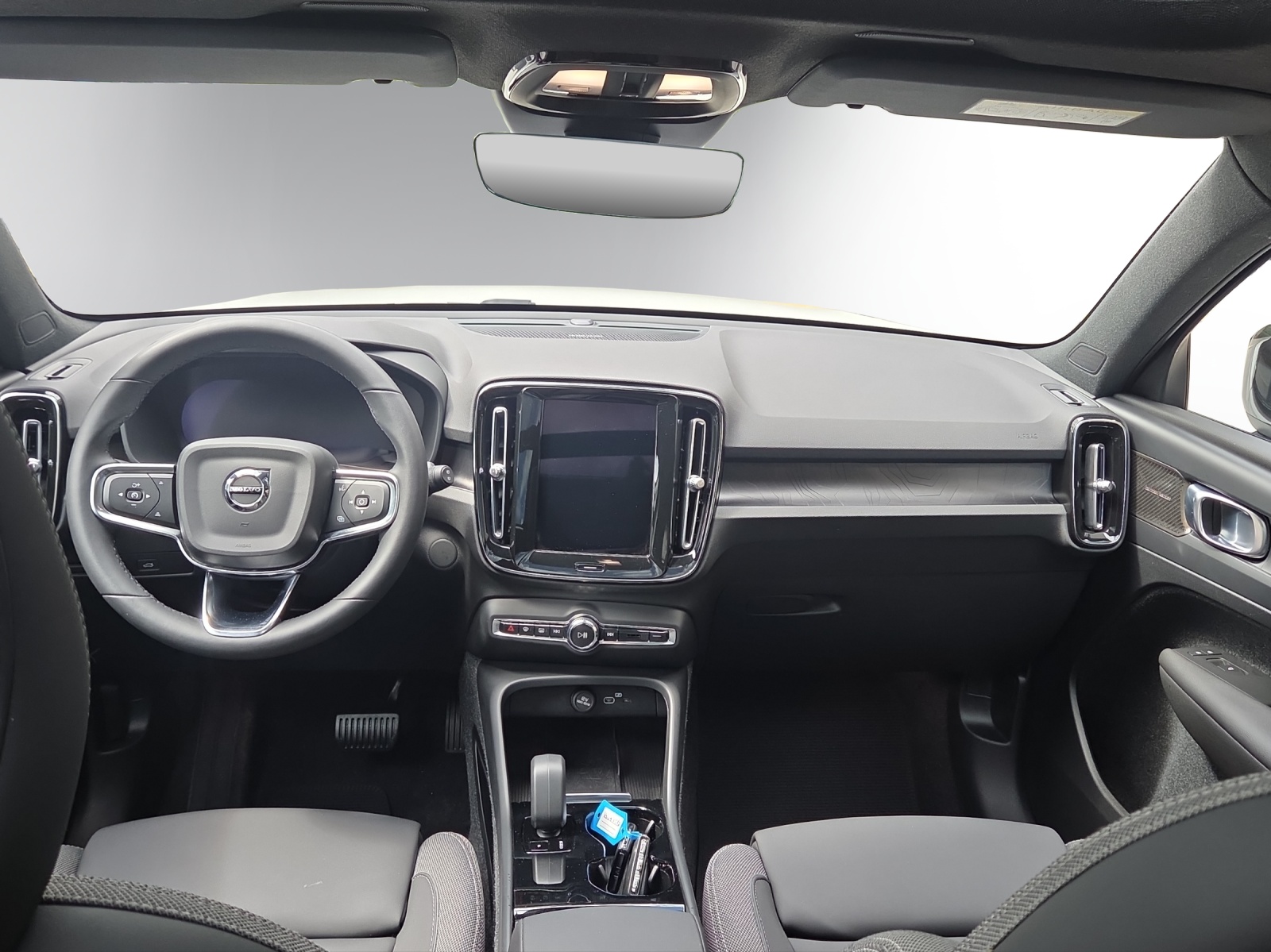 VOLVO XC40 Recharge P8 Twin AWD Pure Electric Ultimate-image-9
