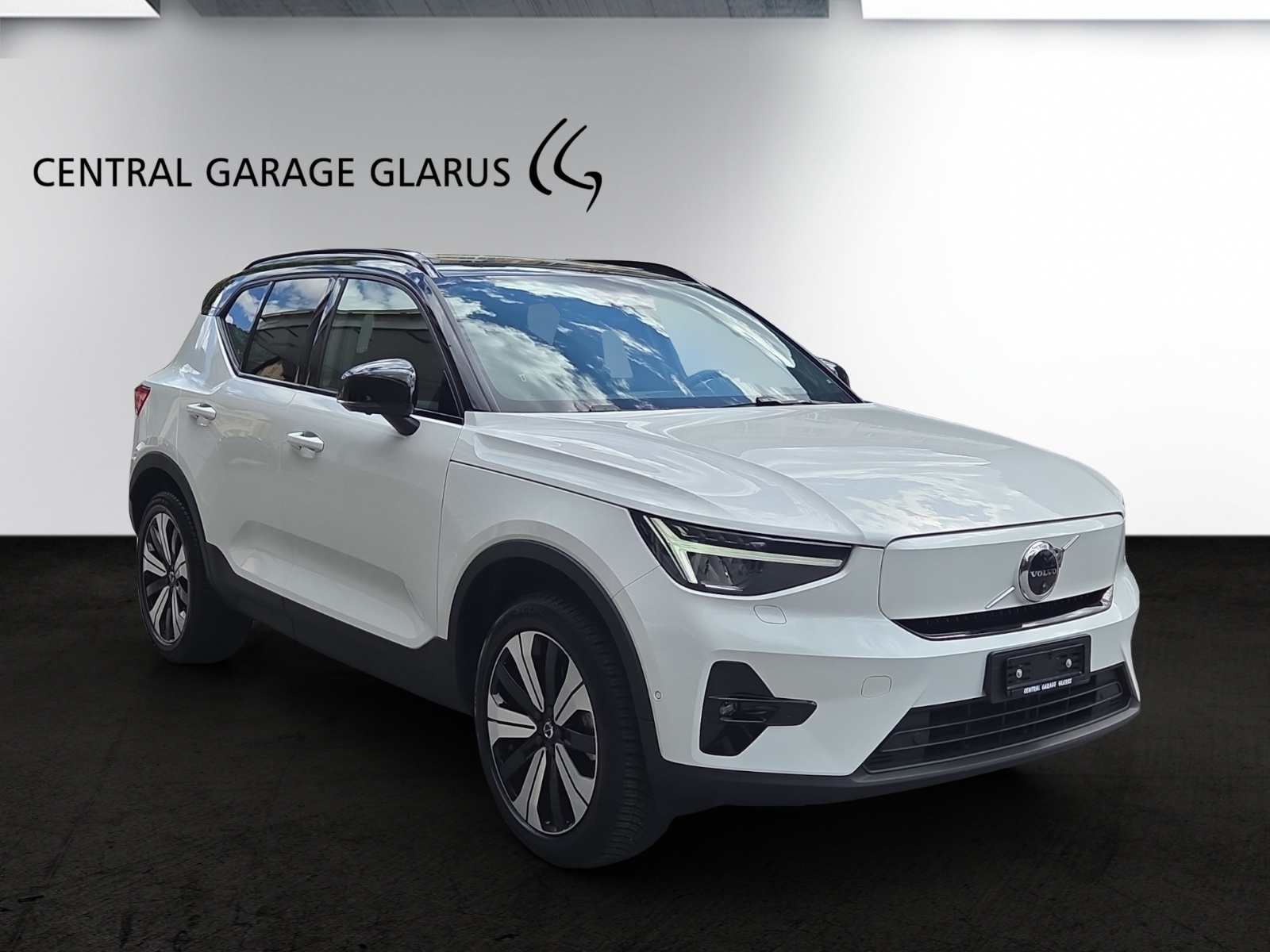 VOLVO XC40 Recharge P8 Twin AWD Pure Electric Ultimate-image-1