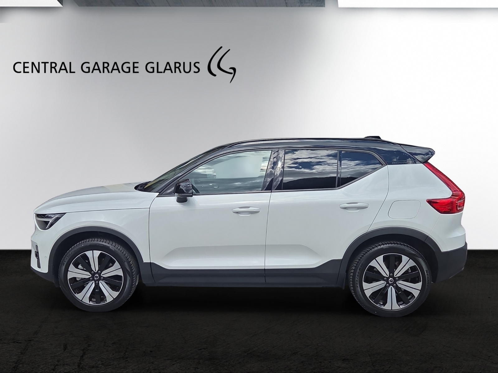 VOLVO XC40 Recharge P8 Twin AWD Pure Electric Ultimate-image-3