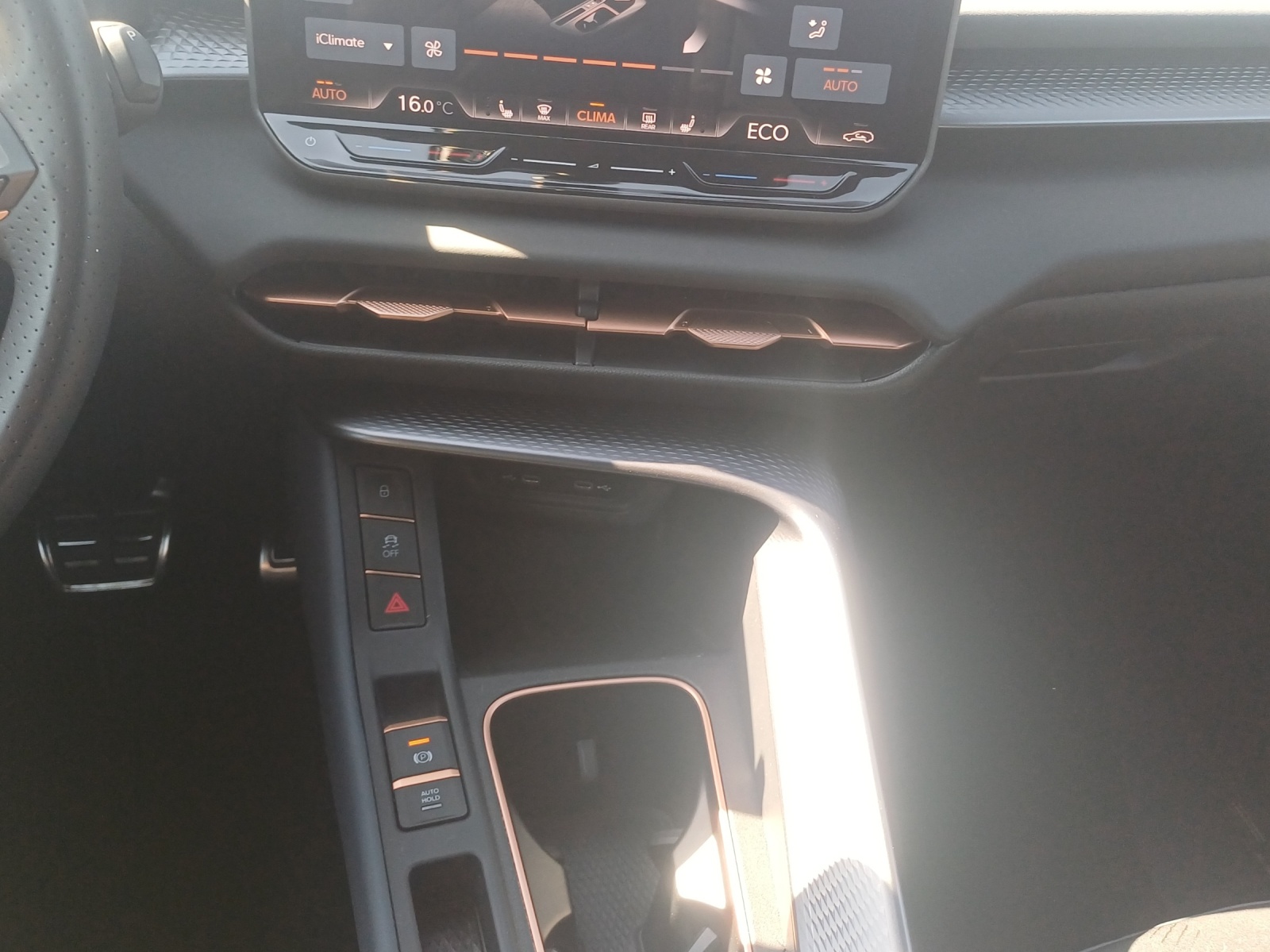 CUPRA Terramar 1.5 eHybrid DSG VZ-image-15