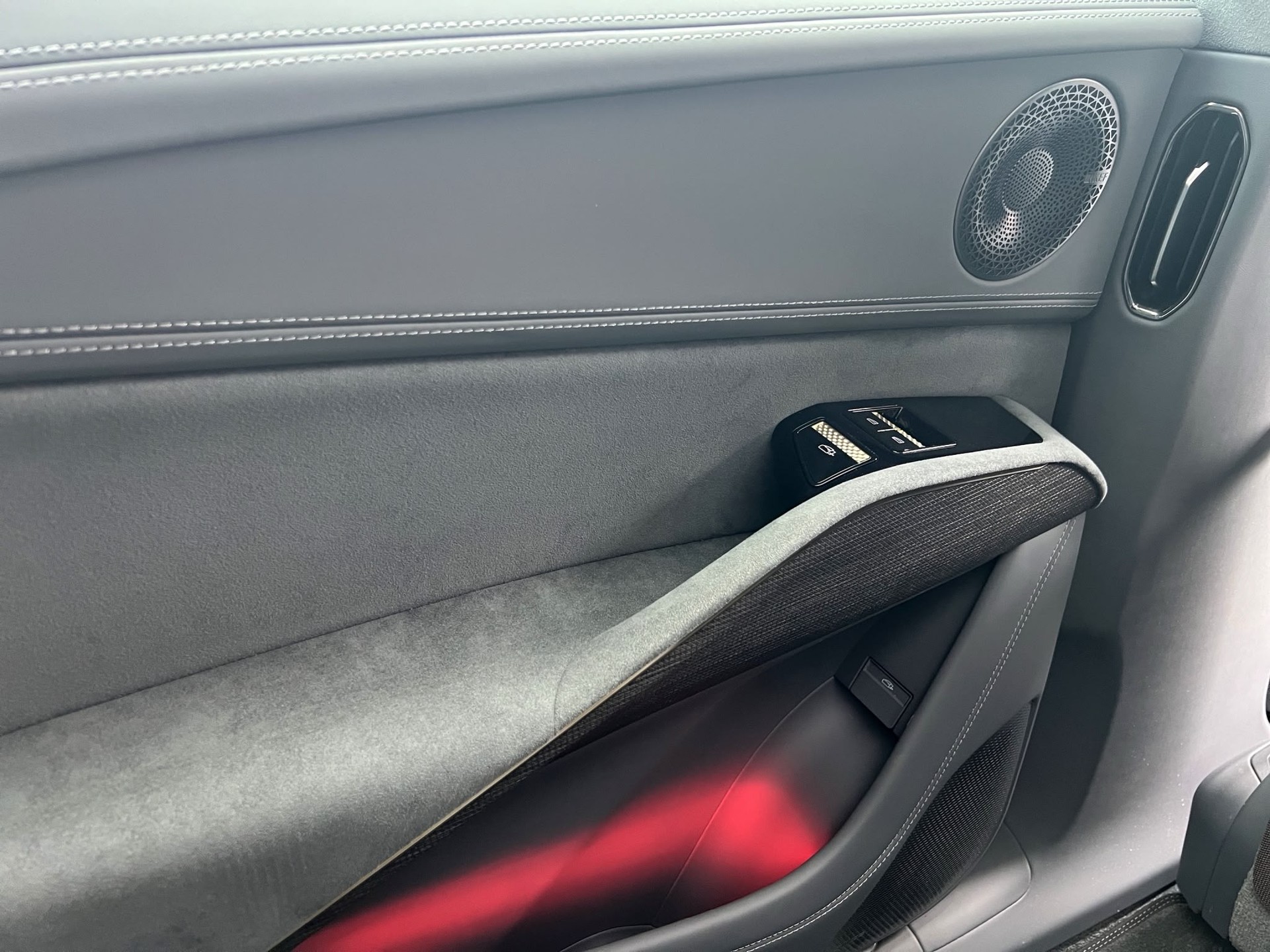 LOTUS Eletre 112kWh R-image-21