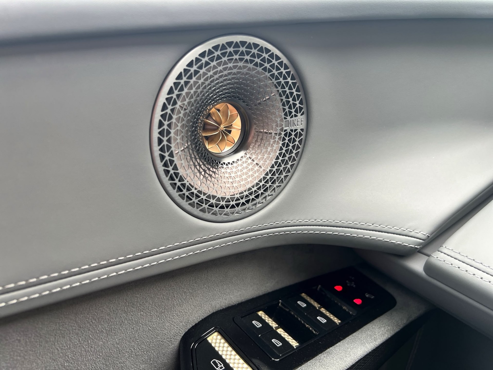 LOTUS Eletre 112kWh R-image-23