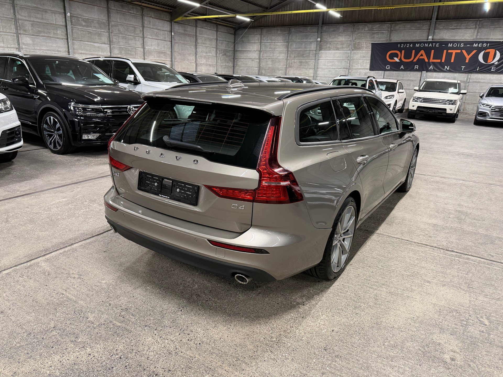 VOLVO V60 D4 Inscription Geartronic-showroom-element-3