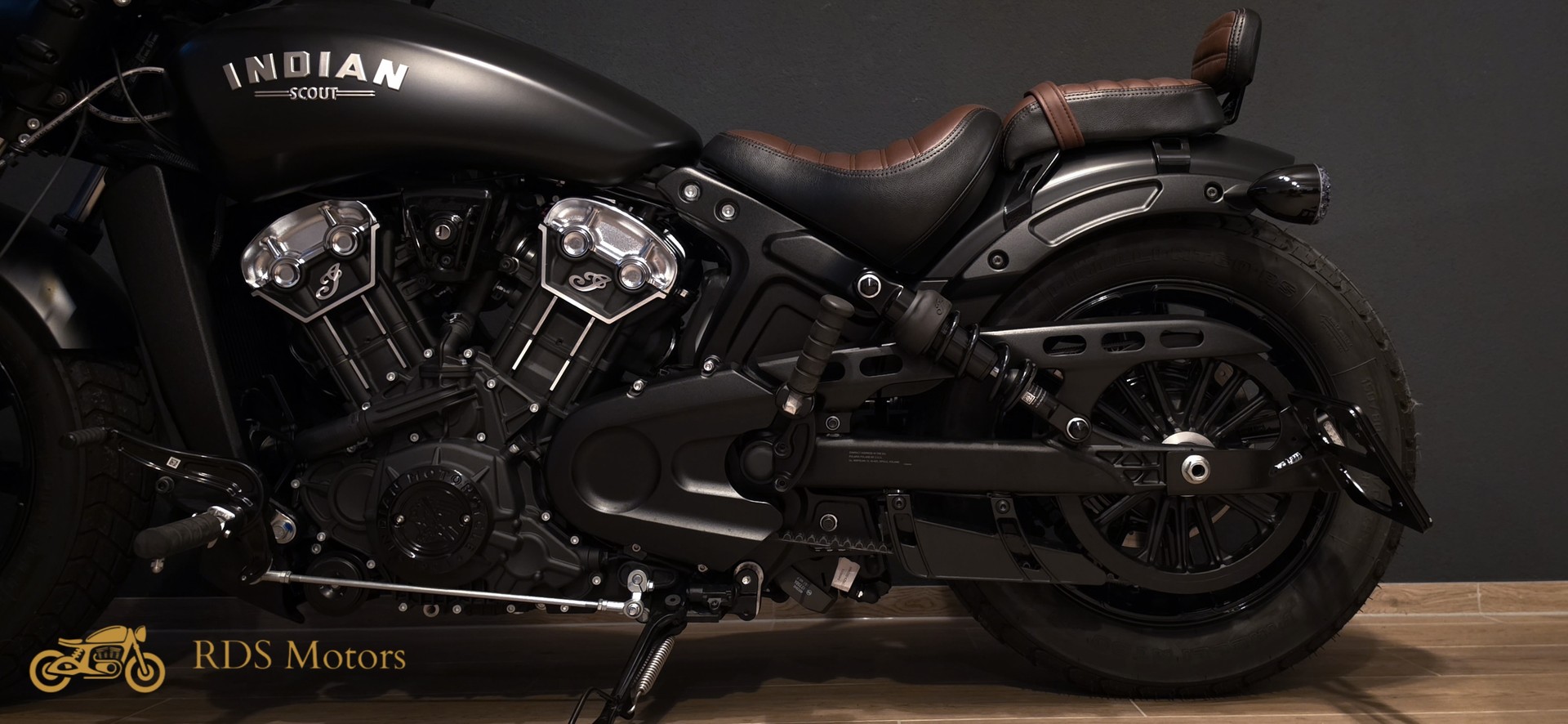INDIAN Scout Bobber ABS - Jekkil & Hyde-image-3