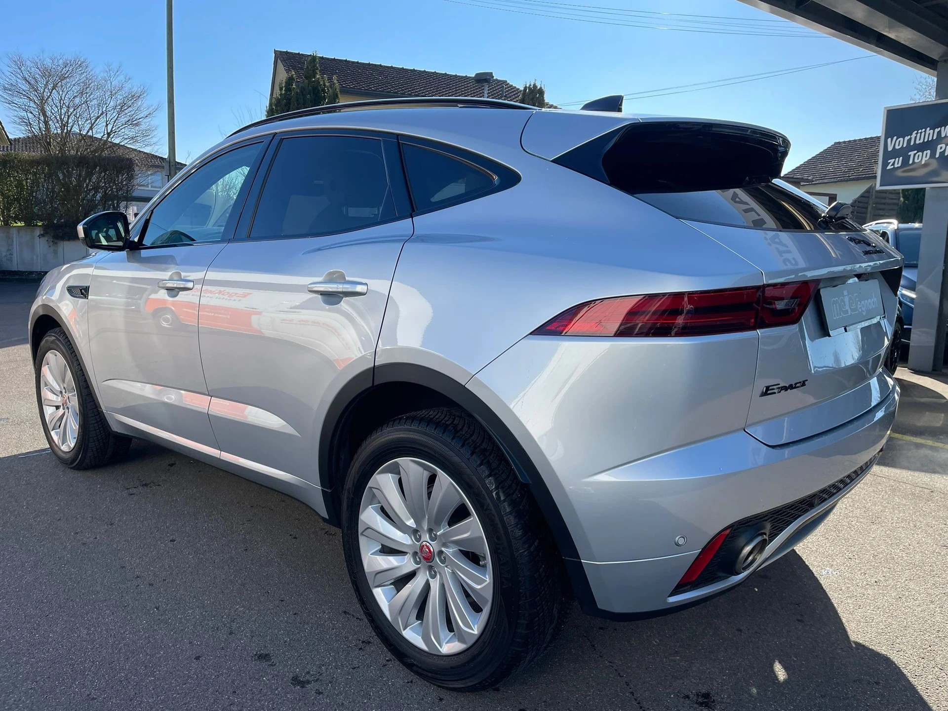 JAGUAR E-Pace 2.0 P250 R-Dynamic AWD SE-image-5