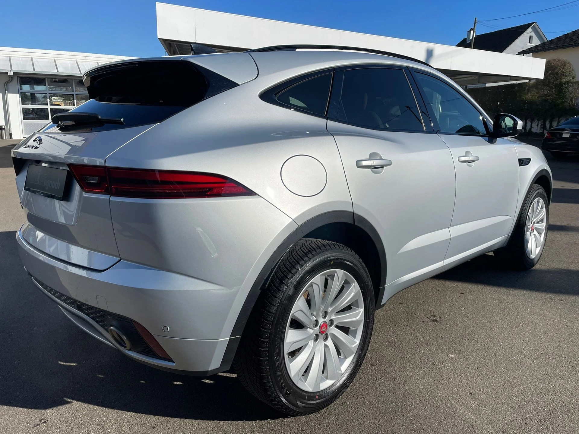 JAGUAR E-Pace 2.0 P250 R-Dynamic AWD SE-image-8