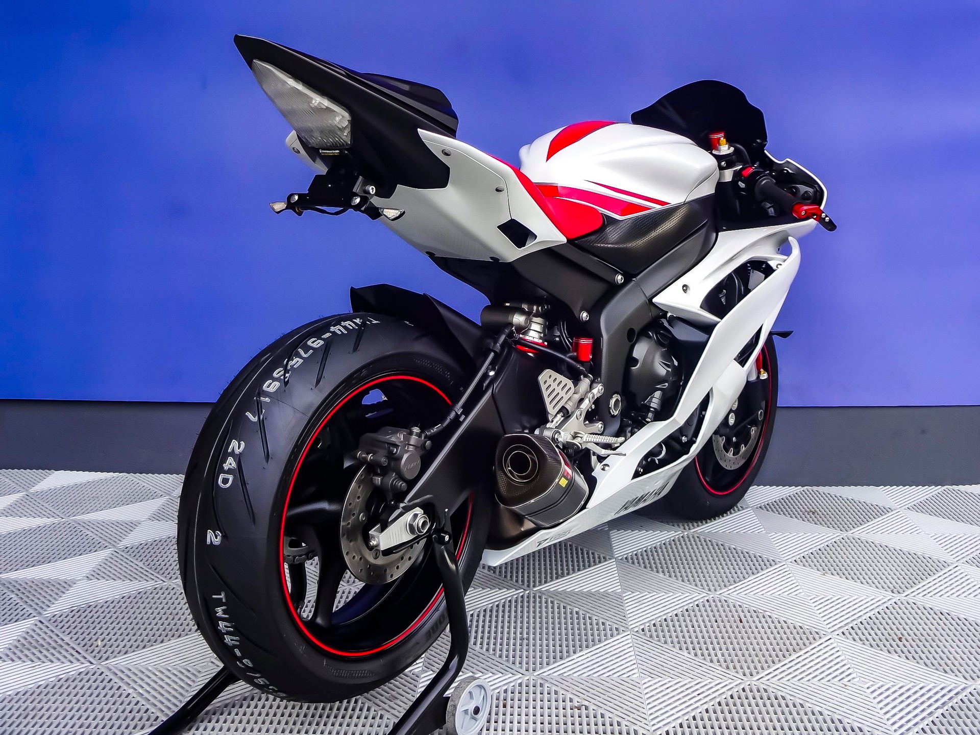 YAMAHA YZF-R6-image-5