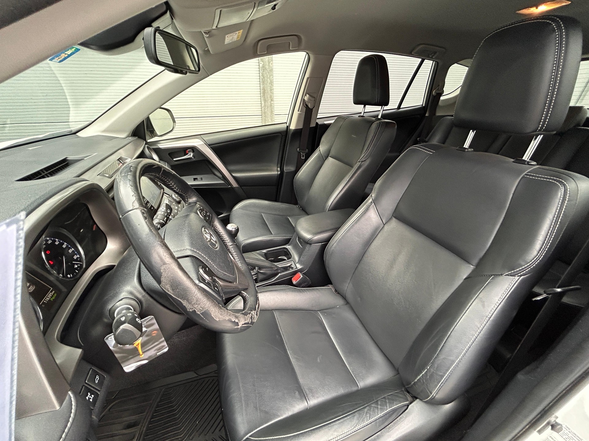 TOYOTA RAV4 2.0i VMa Sol Premium-image-6