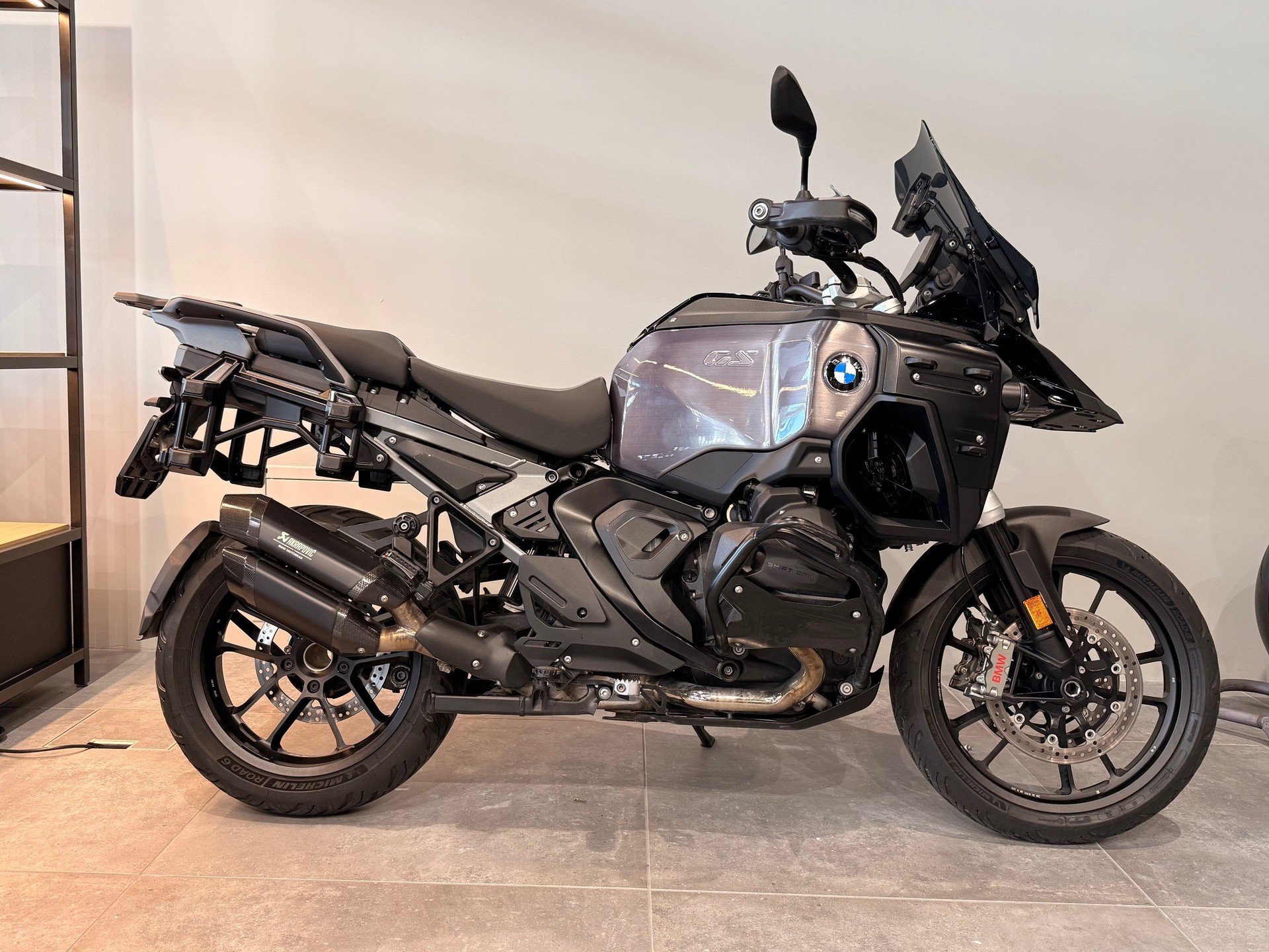 BMW R 1300 GS Adventure-image-0