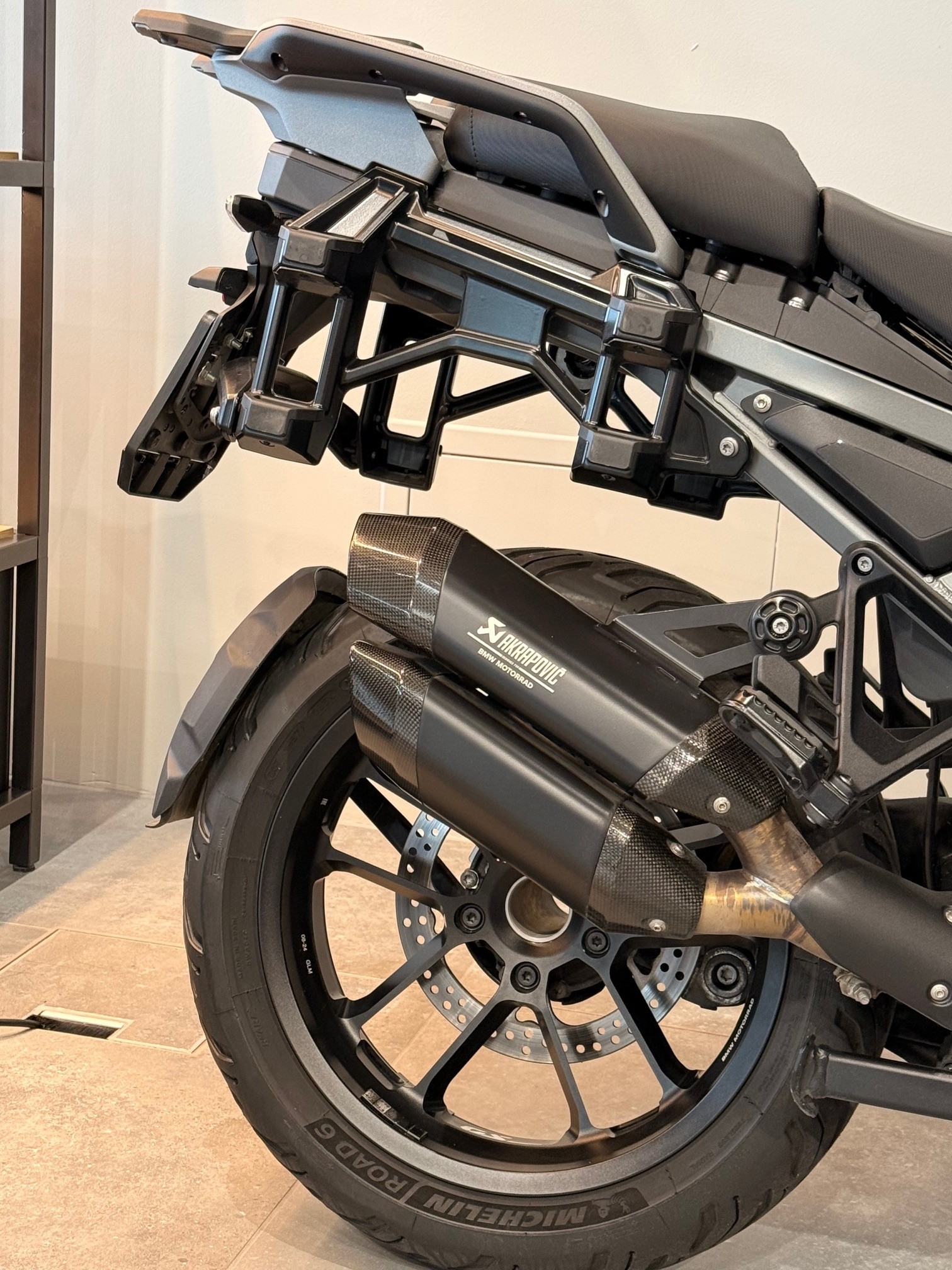 BMW R 1300 GS Adventure-image-3