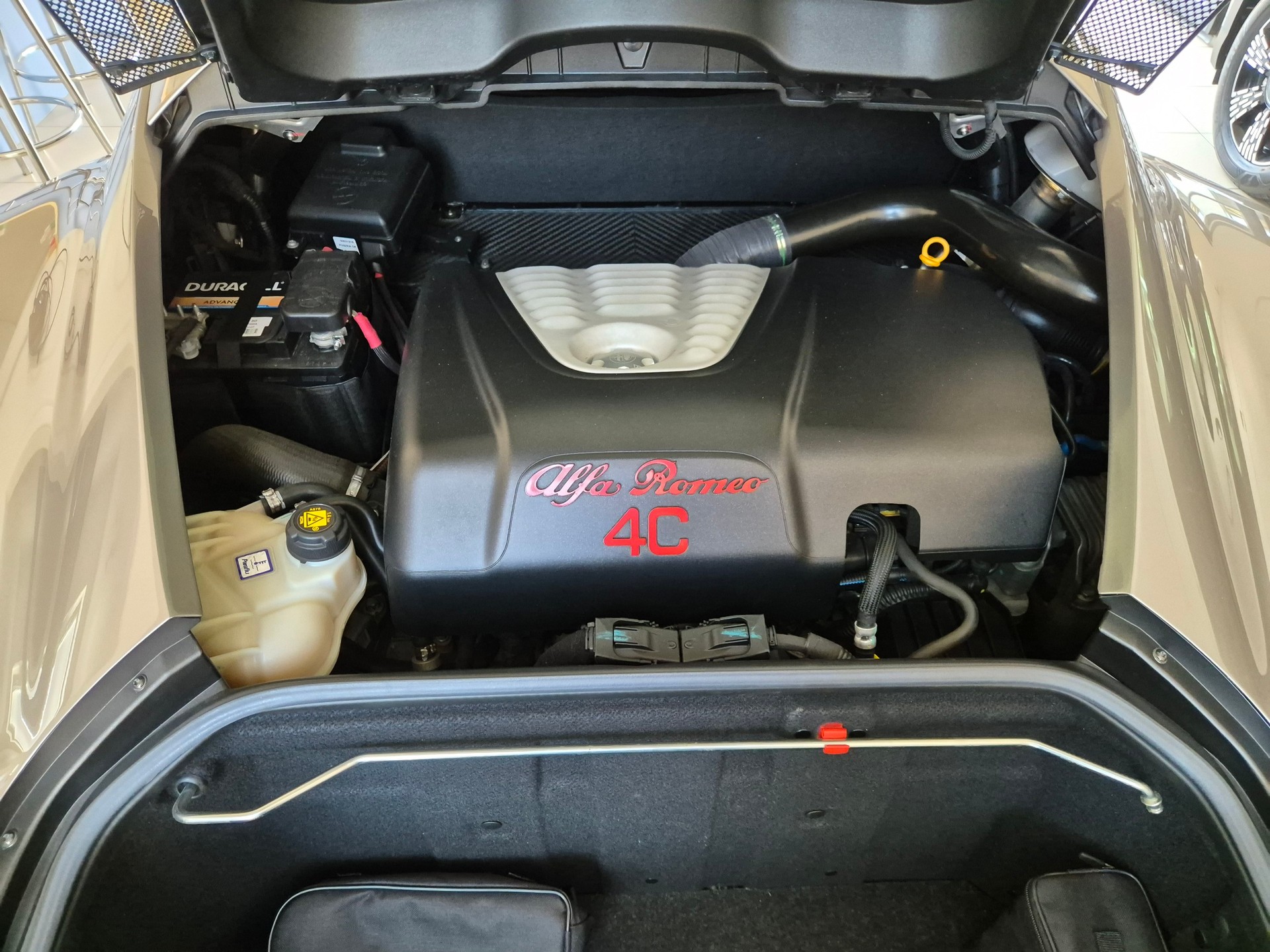 ALFA ROMEO 4C 1750 TBi TCT-image-15