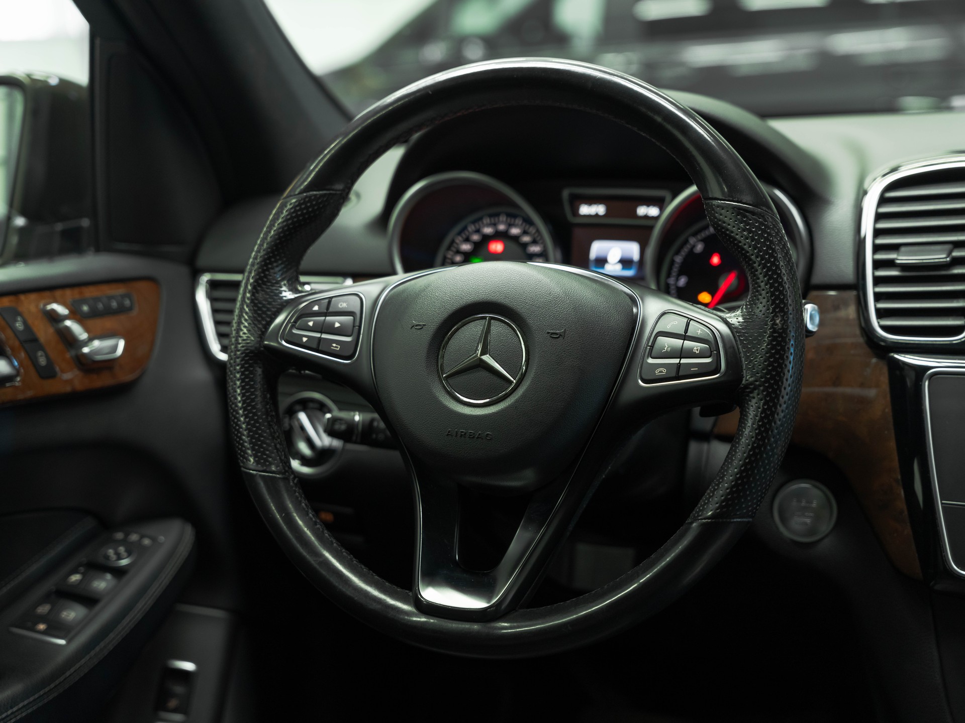 MERCEDES-BENZ GLE 350 d 4Matic 9G-Tronic-image-22