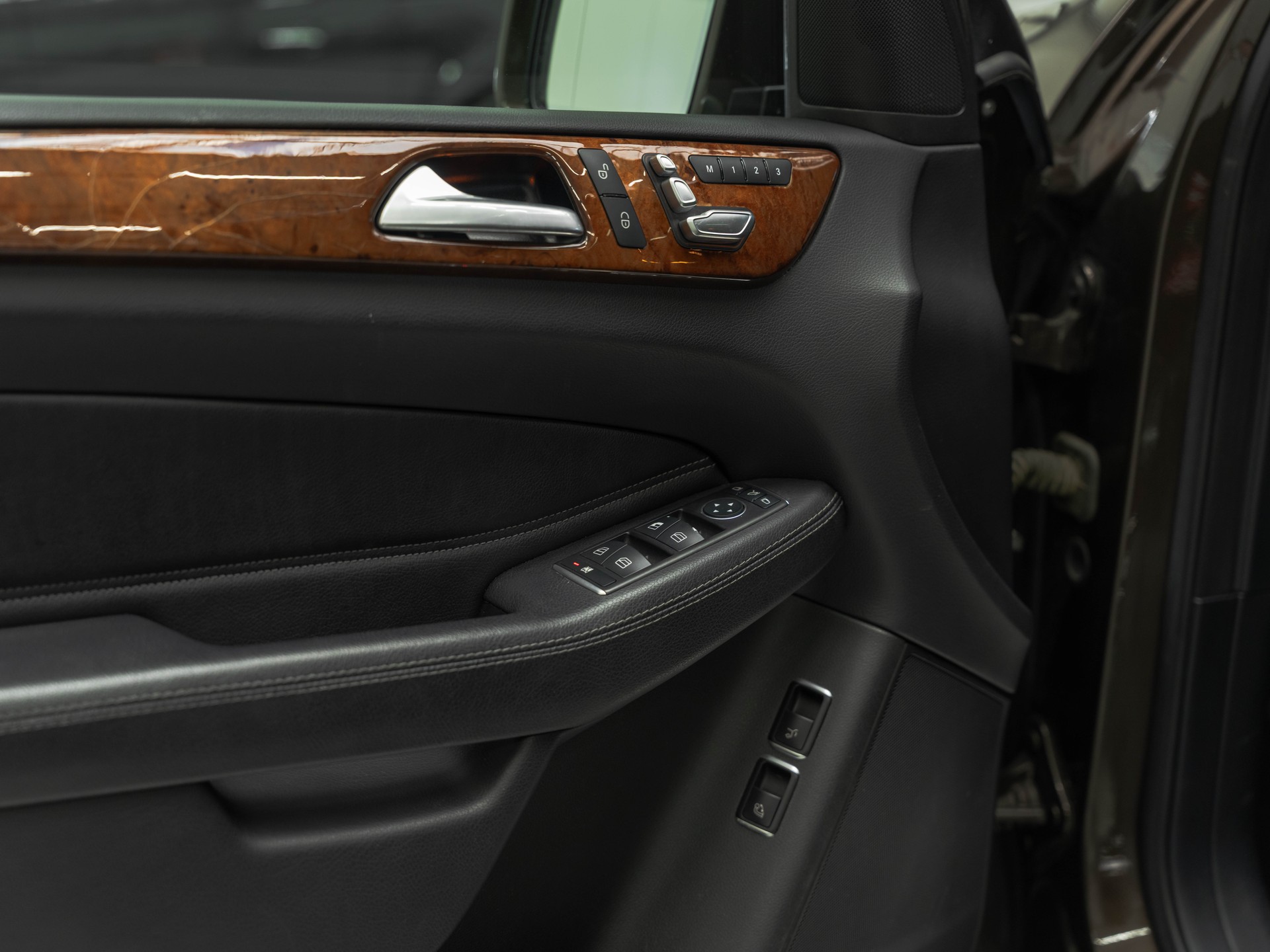 MERCEDES-BENZ GLE 350 d 4Matic 9G-Tronic-image-20