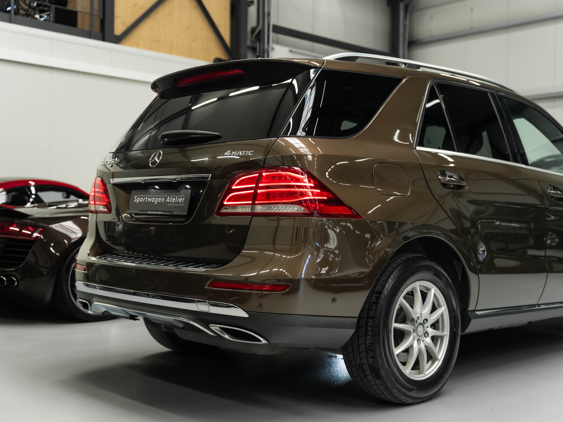 MERCEDES-BENZ GLE 350 d 4Matic 9G-Tronic-image-17