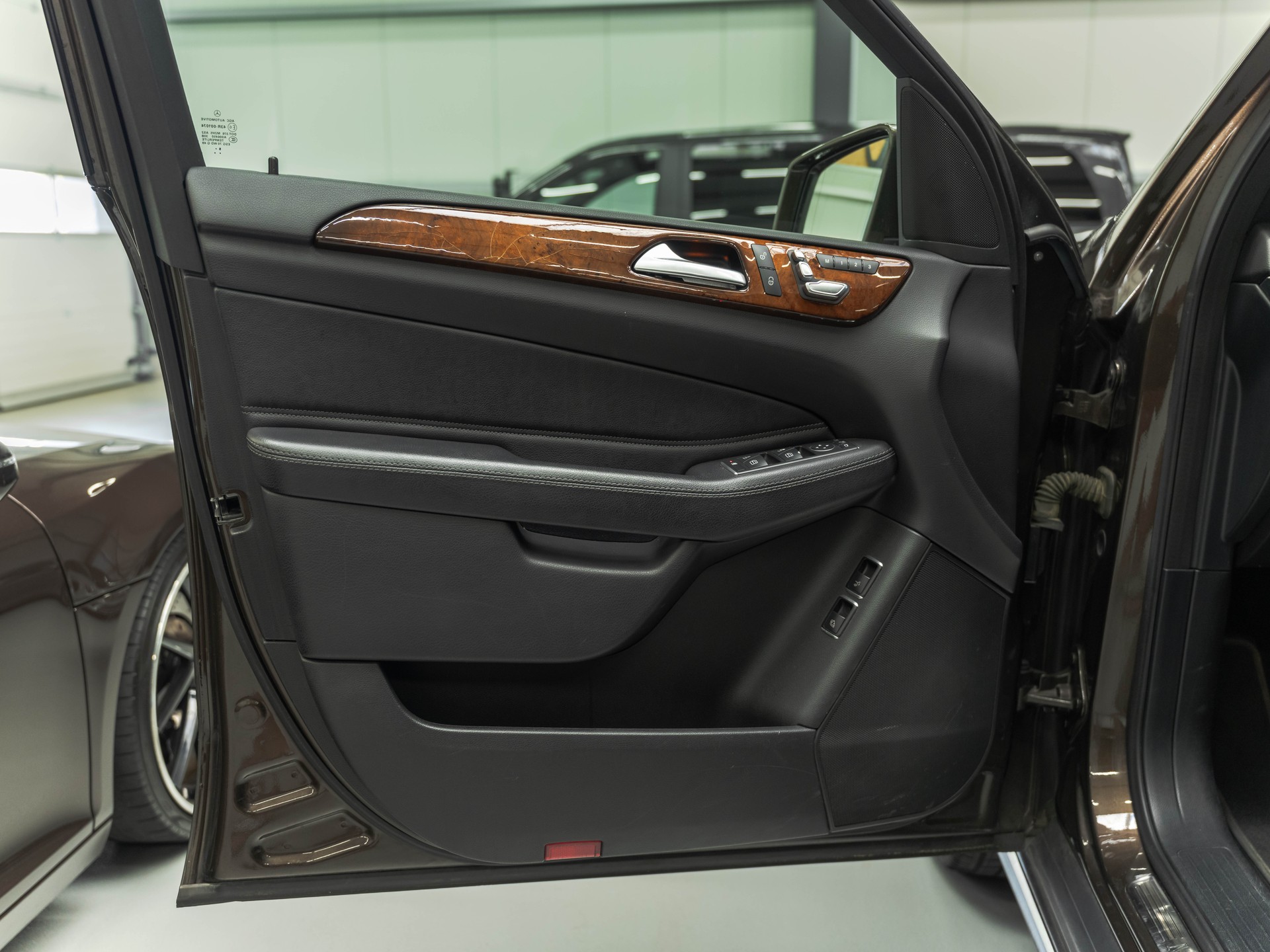 MERCEDES-BENZ GLE 350 d 4Matic 9G-Tronic-image-19