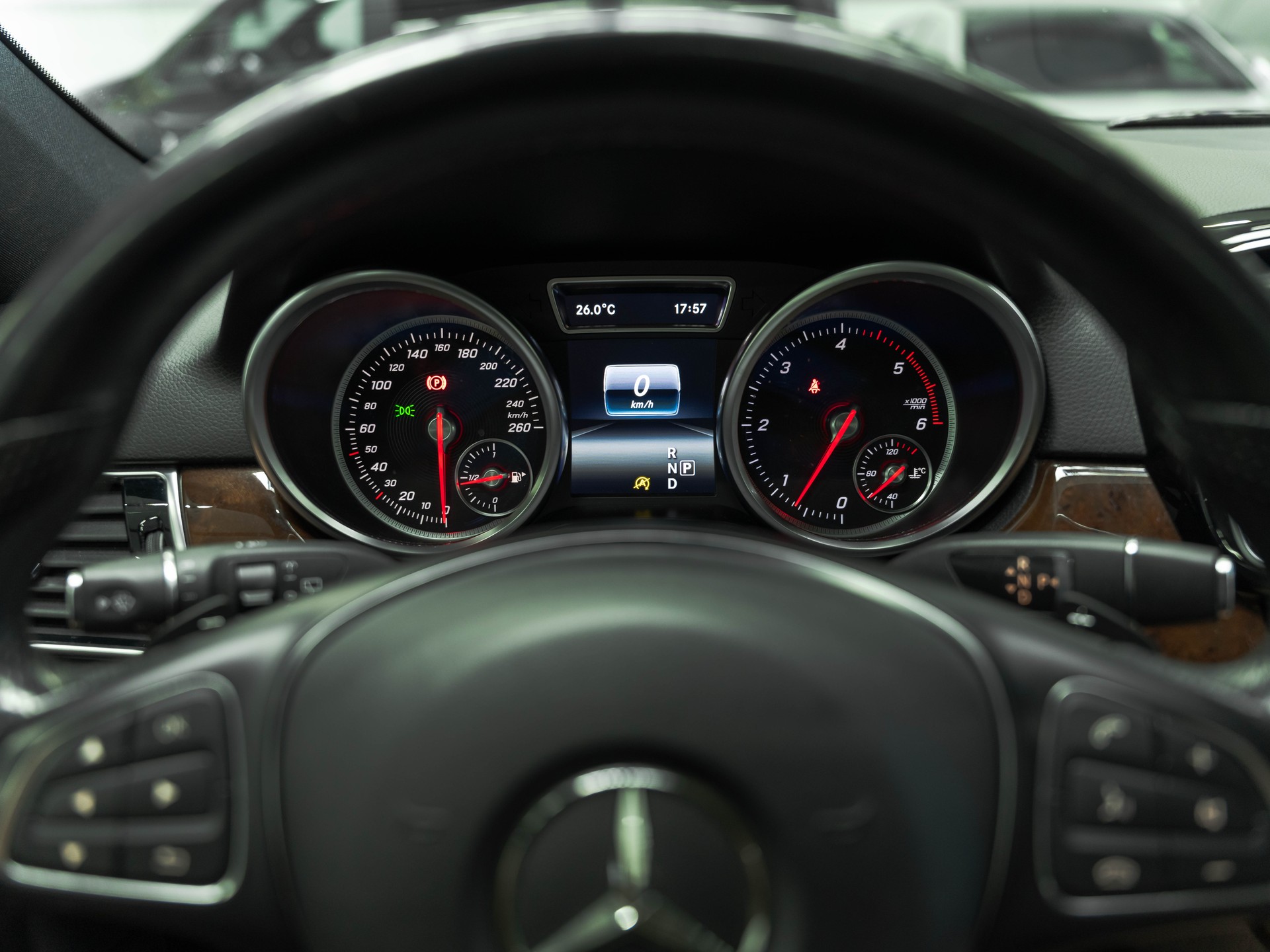 MERCEDES-BENZ GLE 350 d 4Matic 9G-Tronic-image-24