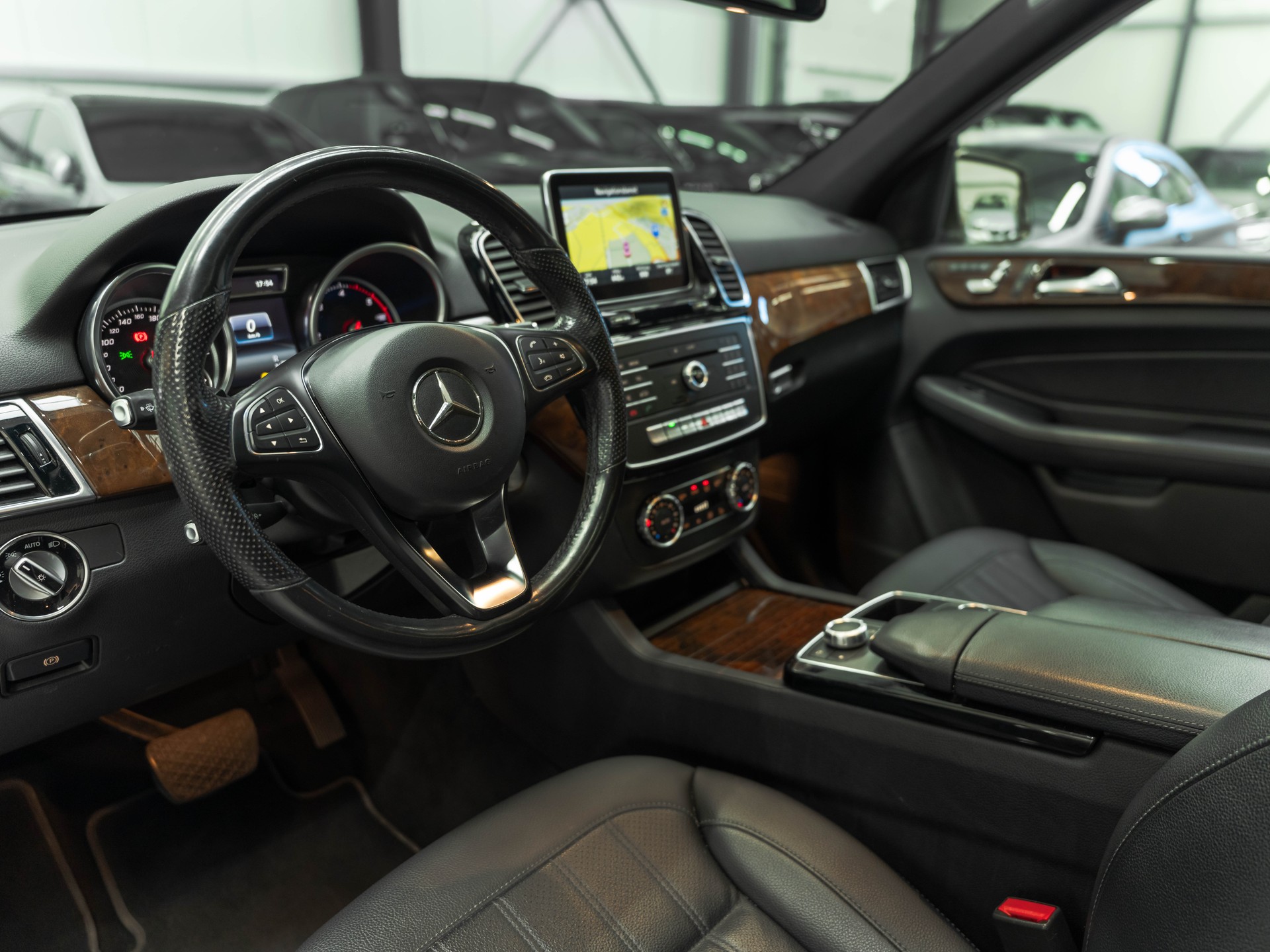 MERCEDES-BENZ GLE 350 d 4Matic 9G-Tronic-image-7