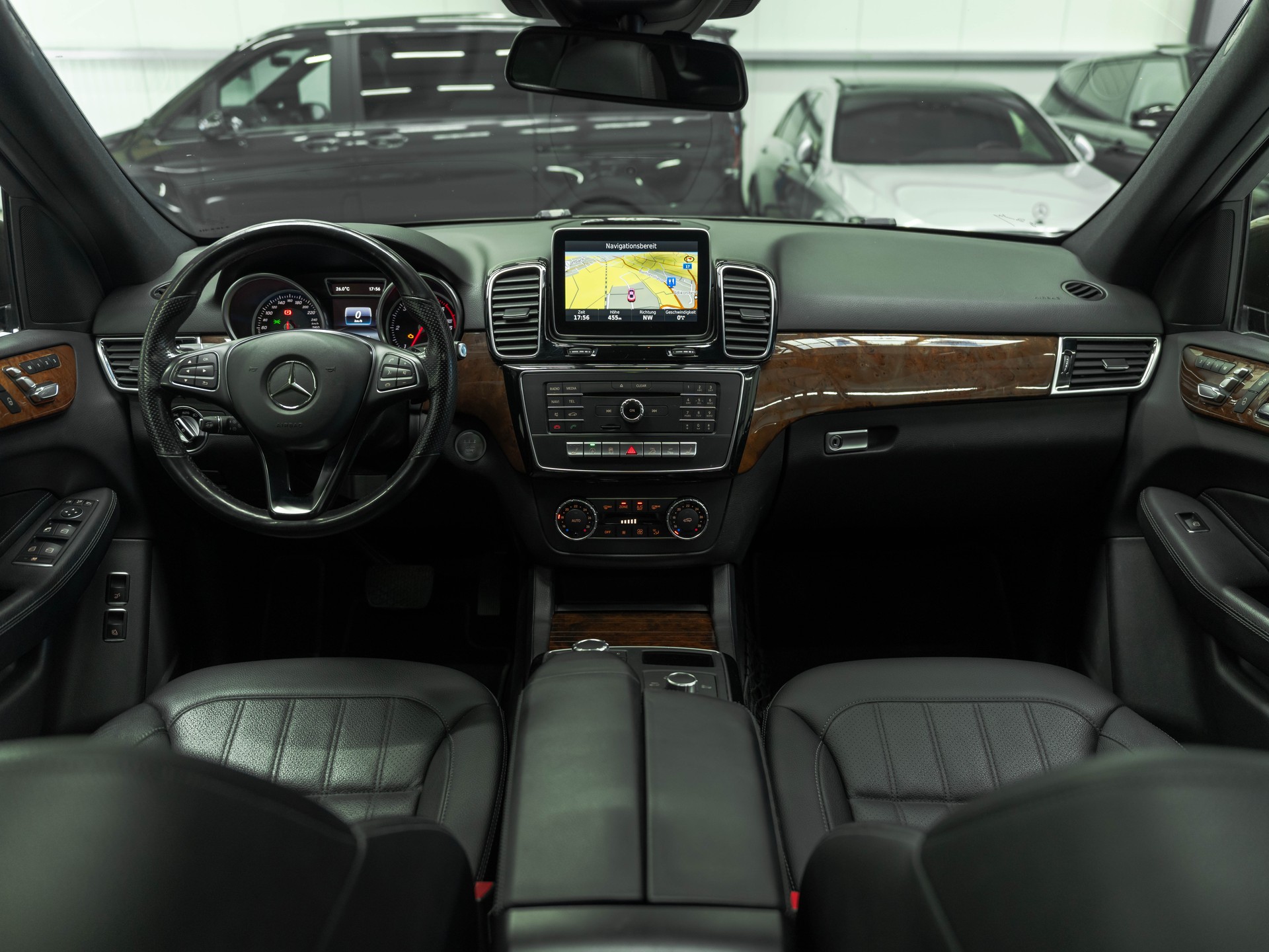 MERCEDES-BENZ GLE 350 d 4Matic 9G-Tronic-image-6
