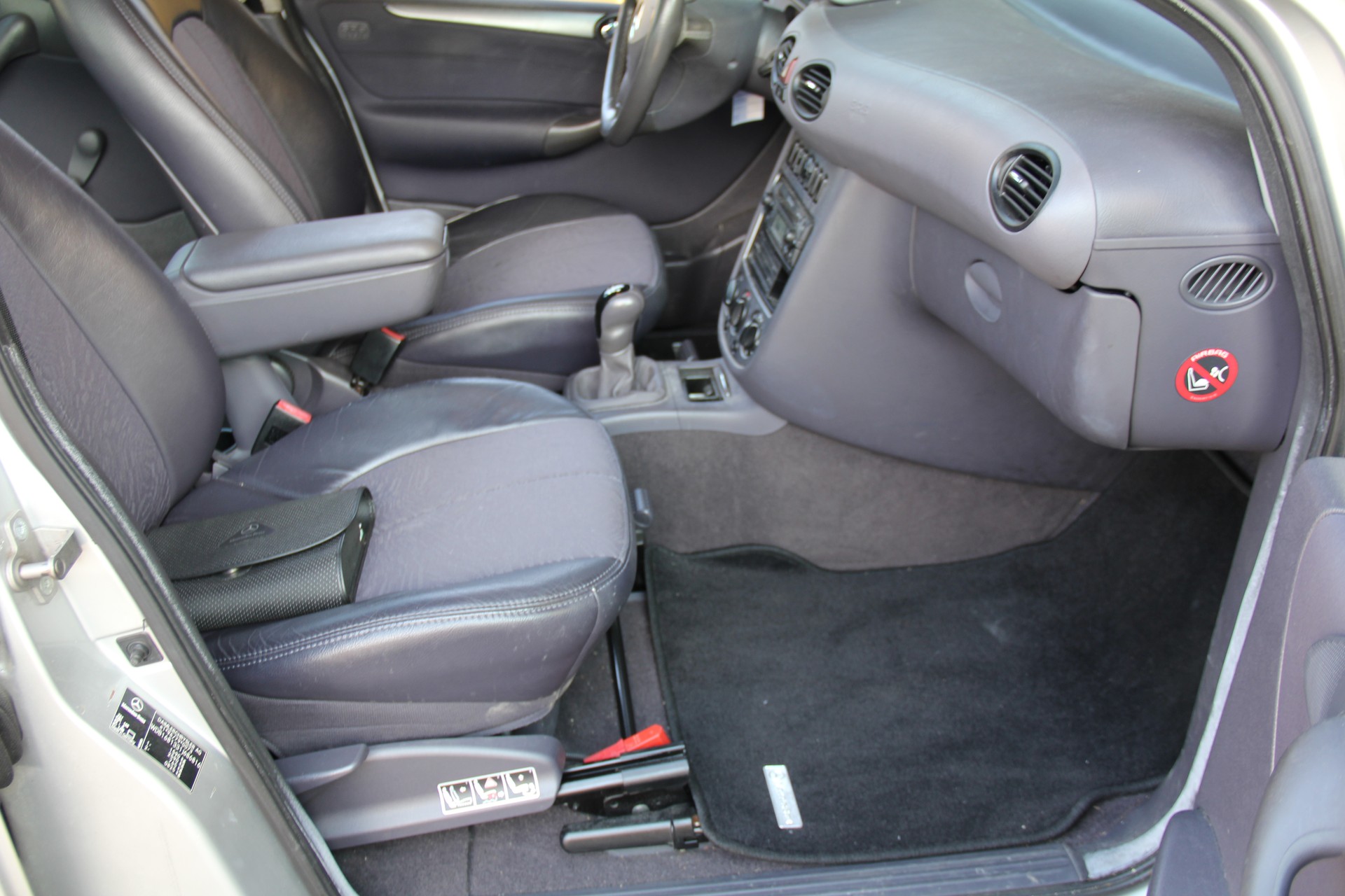 MERCEDES-BENZ A 160 L Avantgarde-image-9