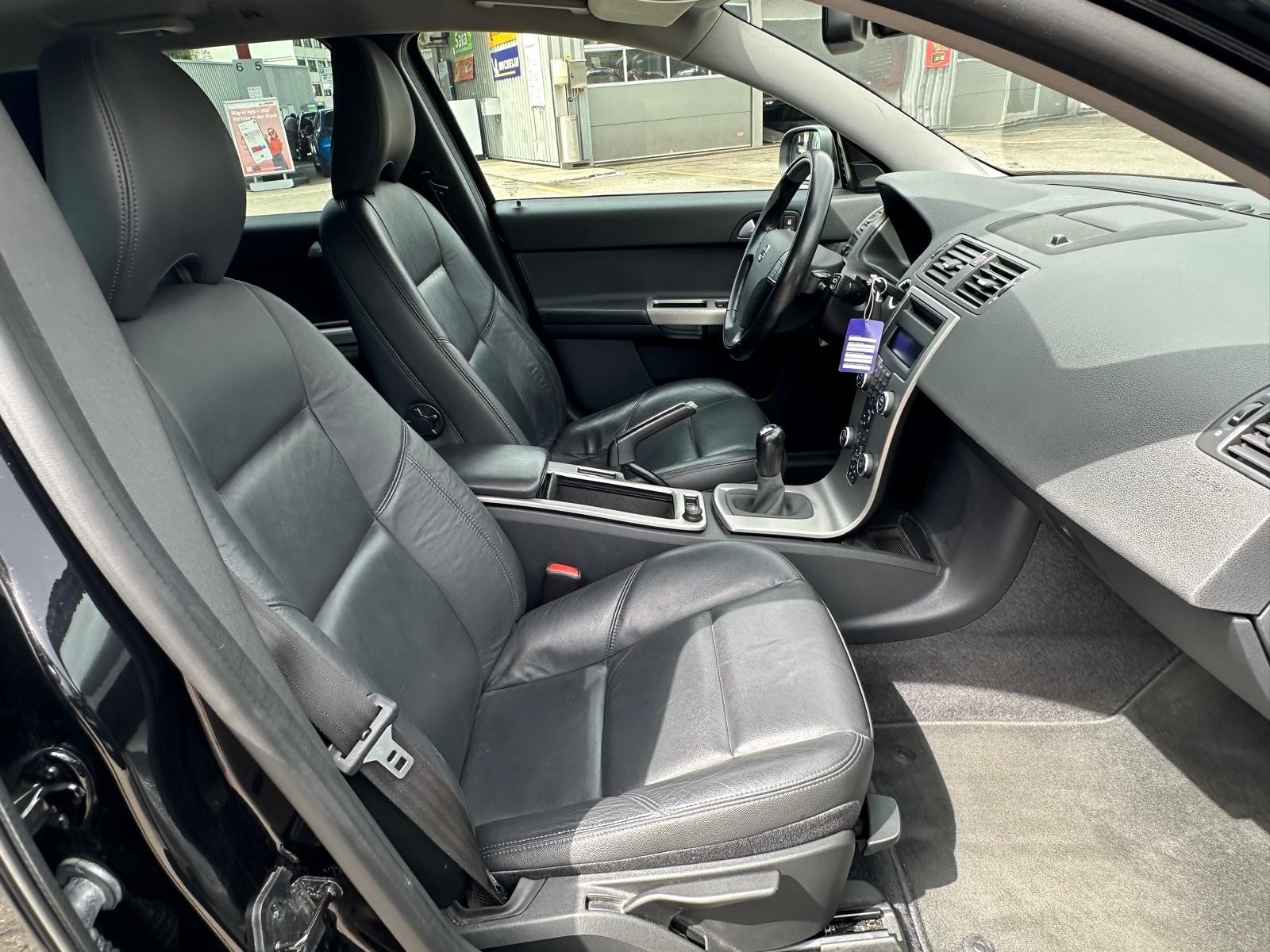 VOLVO V50 1.8 FlexiFuel Momentum-image-11