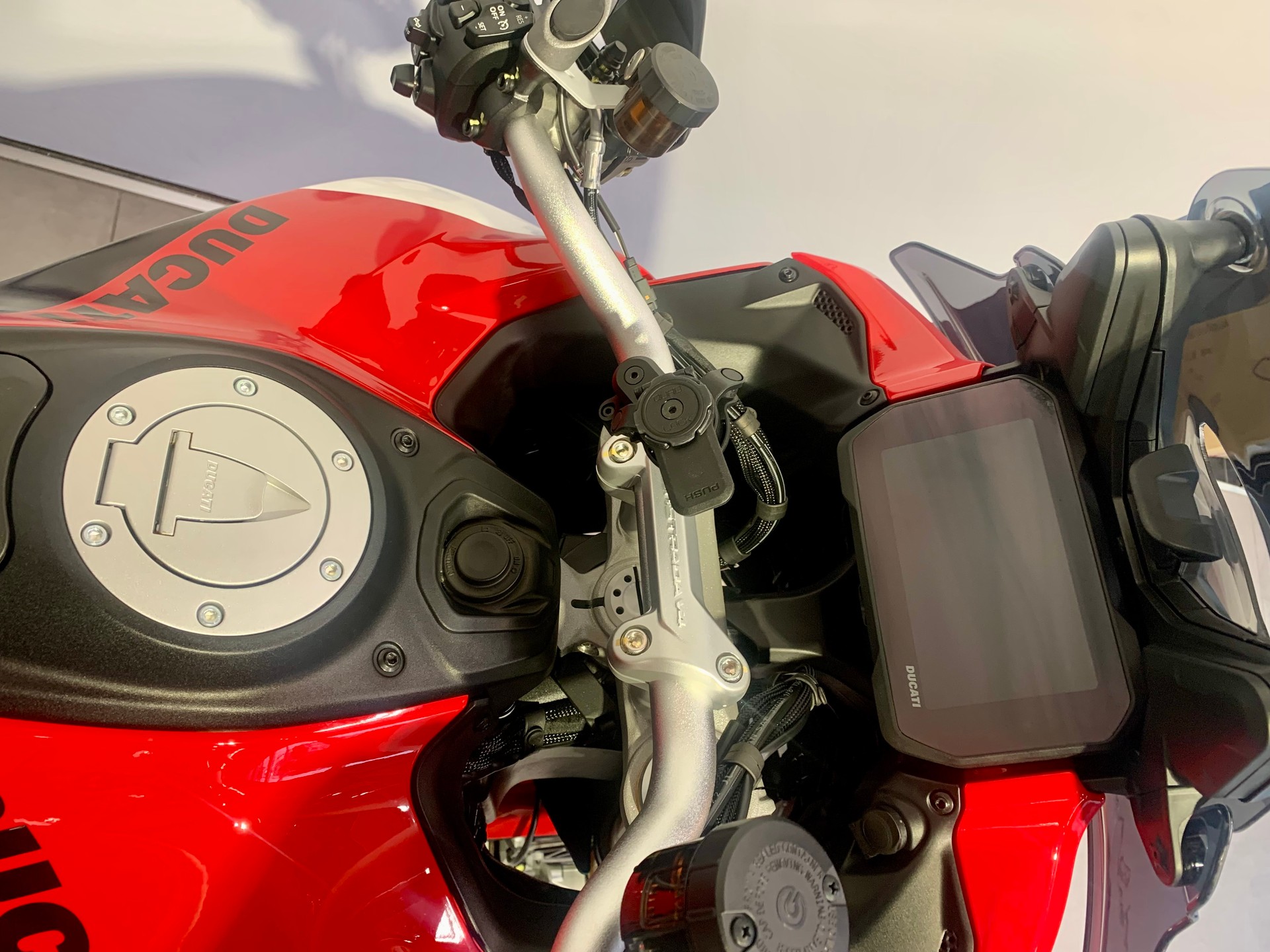 DUCATI Multistrada V4 Pikes Peak Radar-image-5