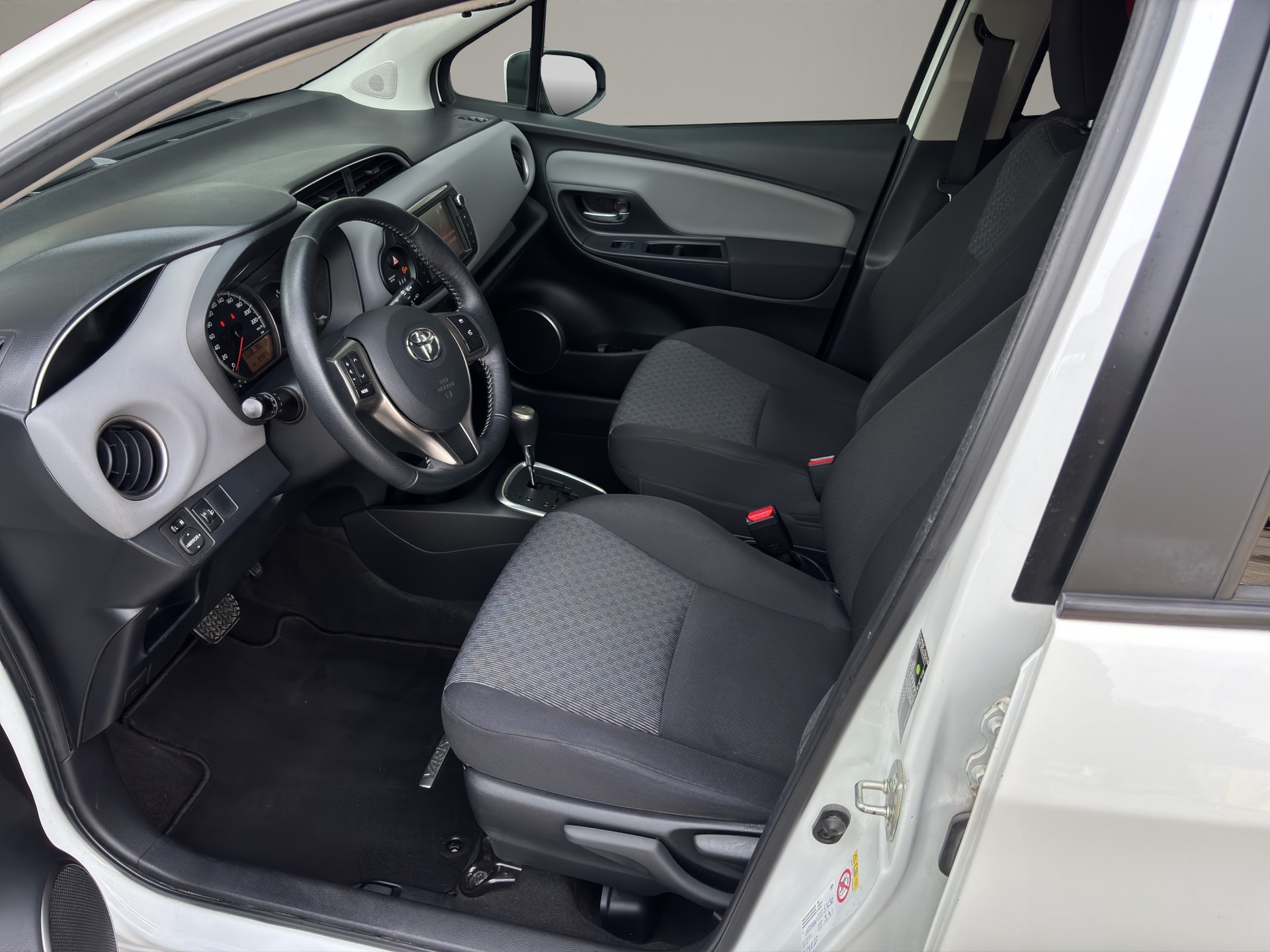 TOYOTA Yaris 1.33 Trend Multidrive S-image-9