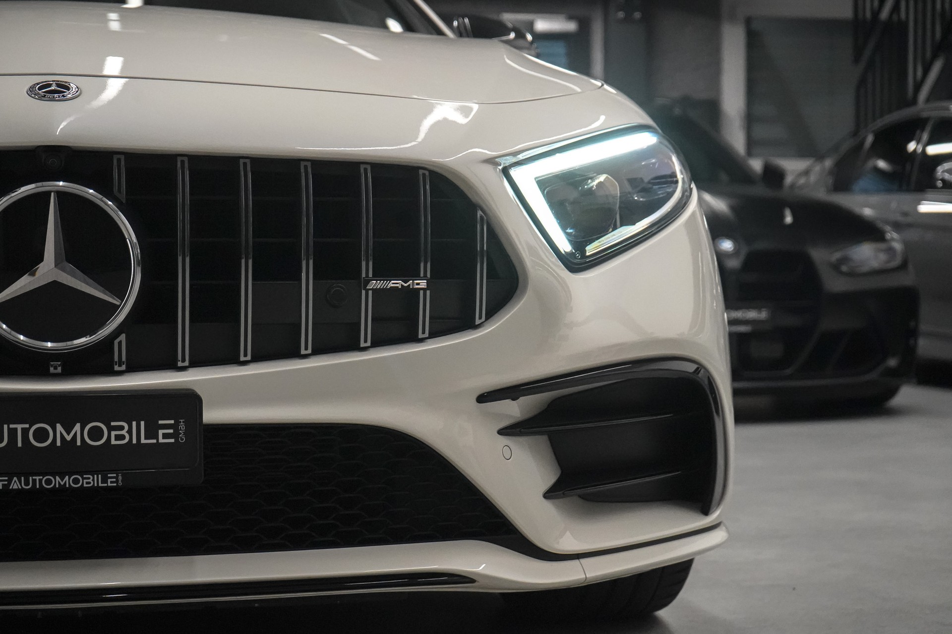 MERCEDES-BENZ CLS 53 AMG 4 Matic+ Edition1-showroom-element-3
