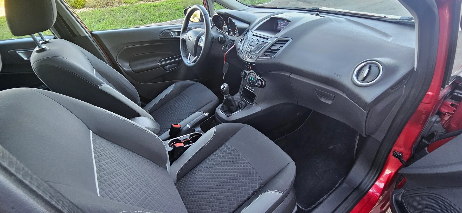 FORD Fiesta 1.0 SCTi Trend-image-10