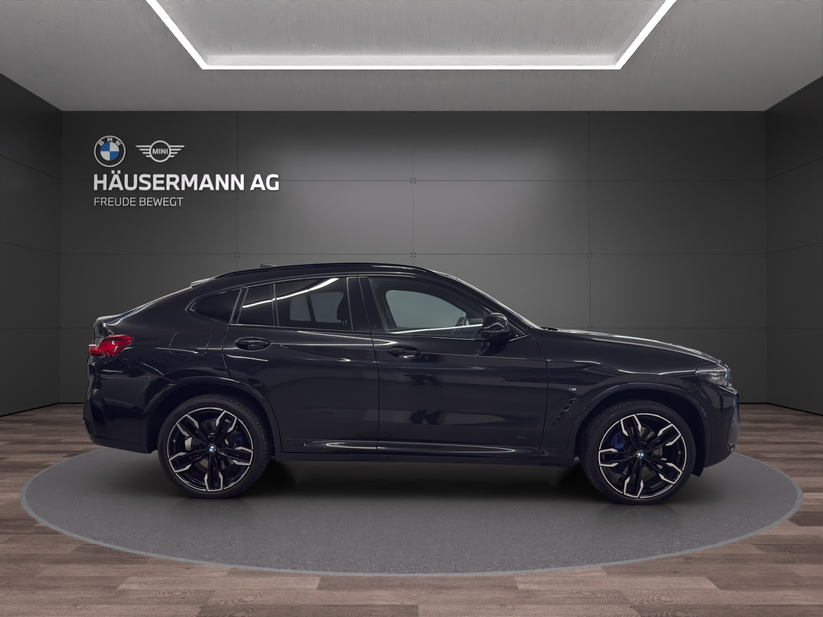 BMW X4 M40i-showroom-element-3