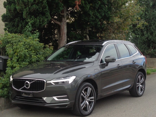 VOLVO XC60 T8 eAWD Momentum Geartronic