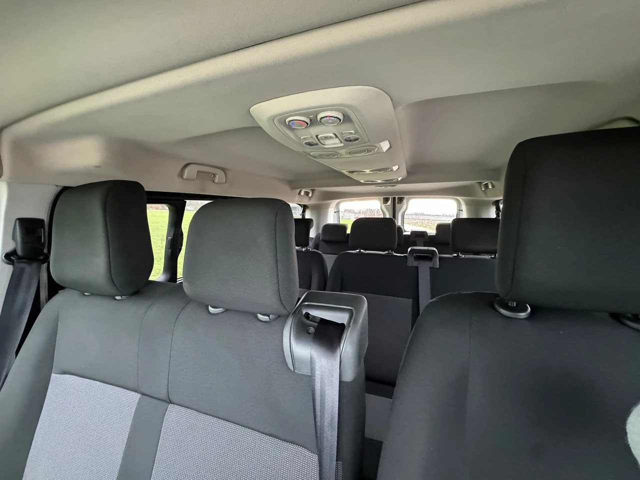 PEUGEOT Traveller 2.0 BlueHDi Active Standard 9 Plätzer-image-8