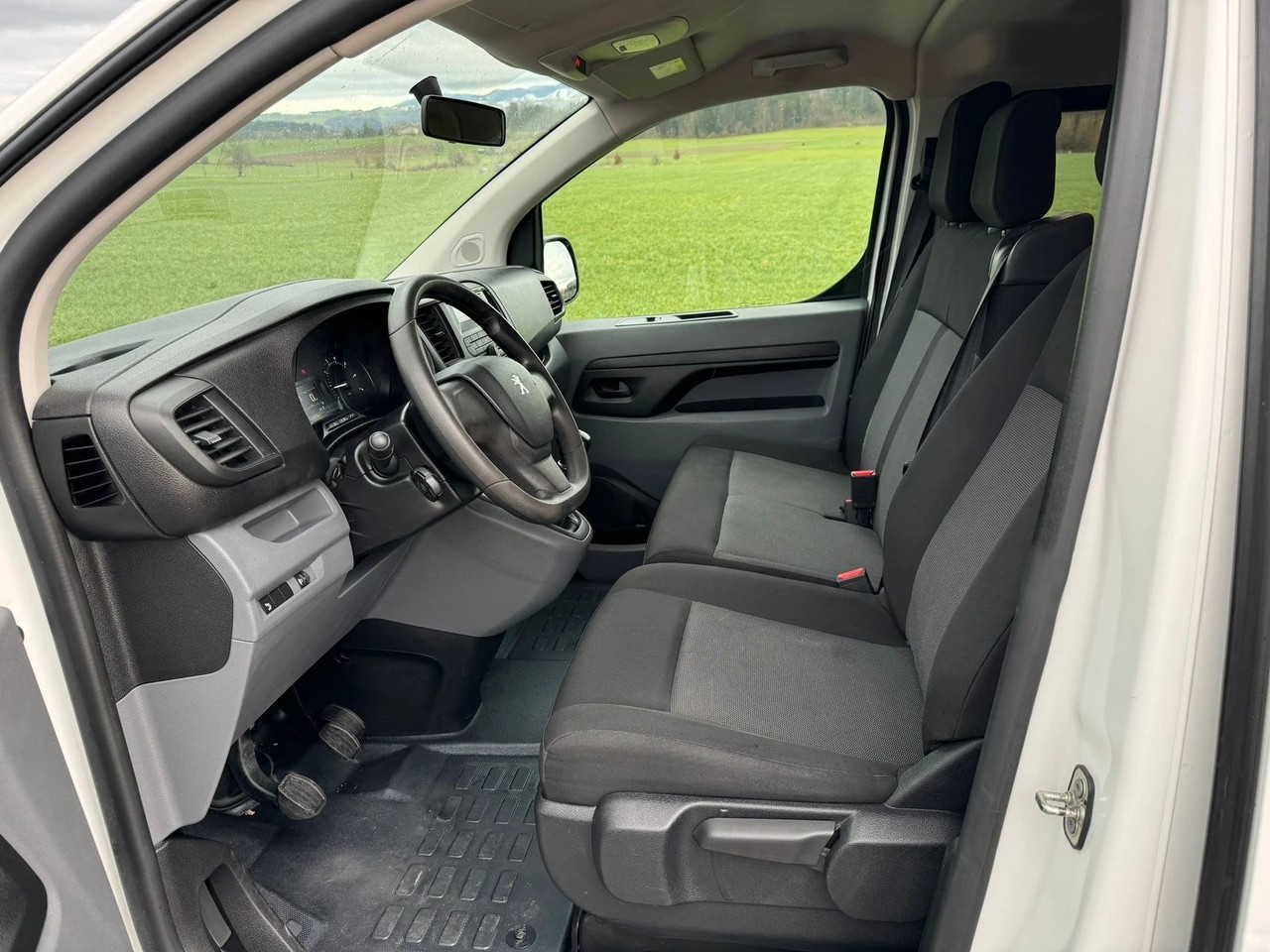 PEUGEOT Traveller 2.0 BlueHDi Active Standard 9 Plätzer-image-7