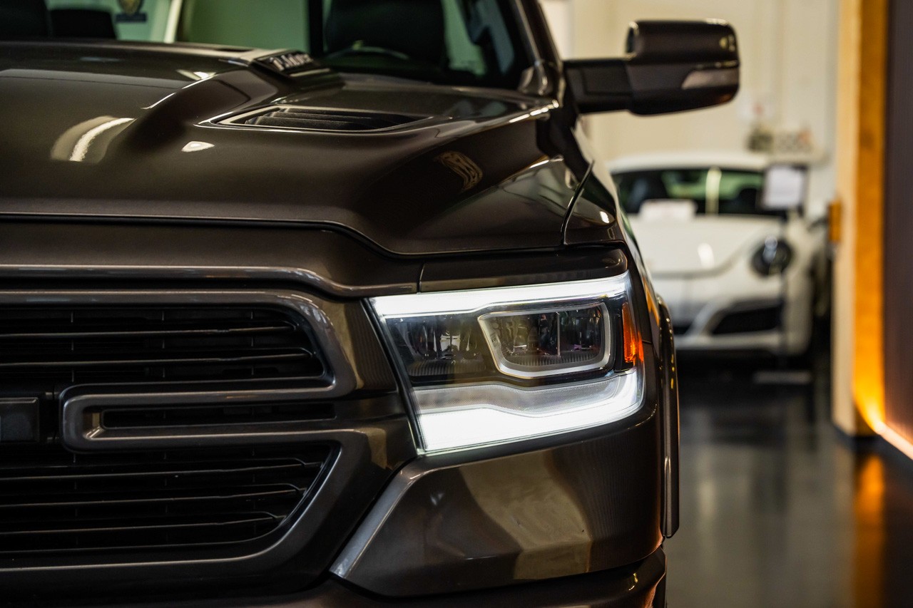 DODGE RAM 1500 5.7 V8 Hemi Laramie-image-9