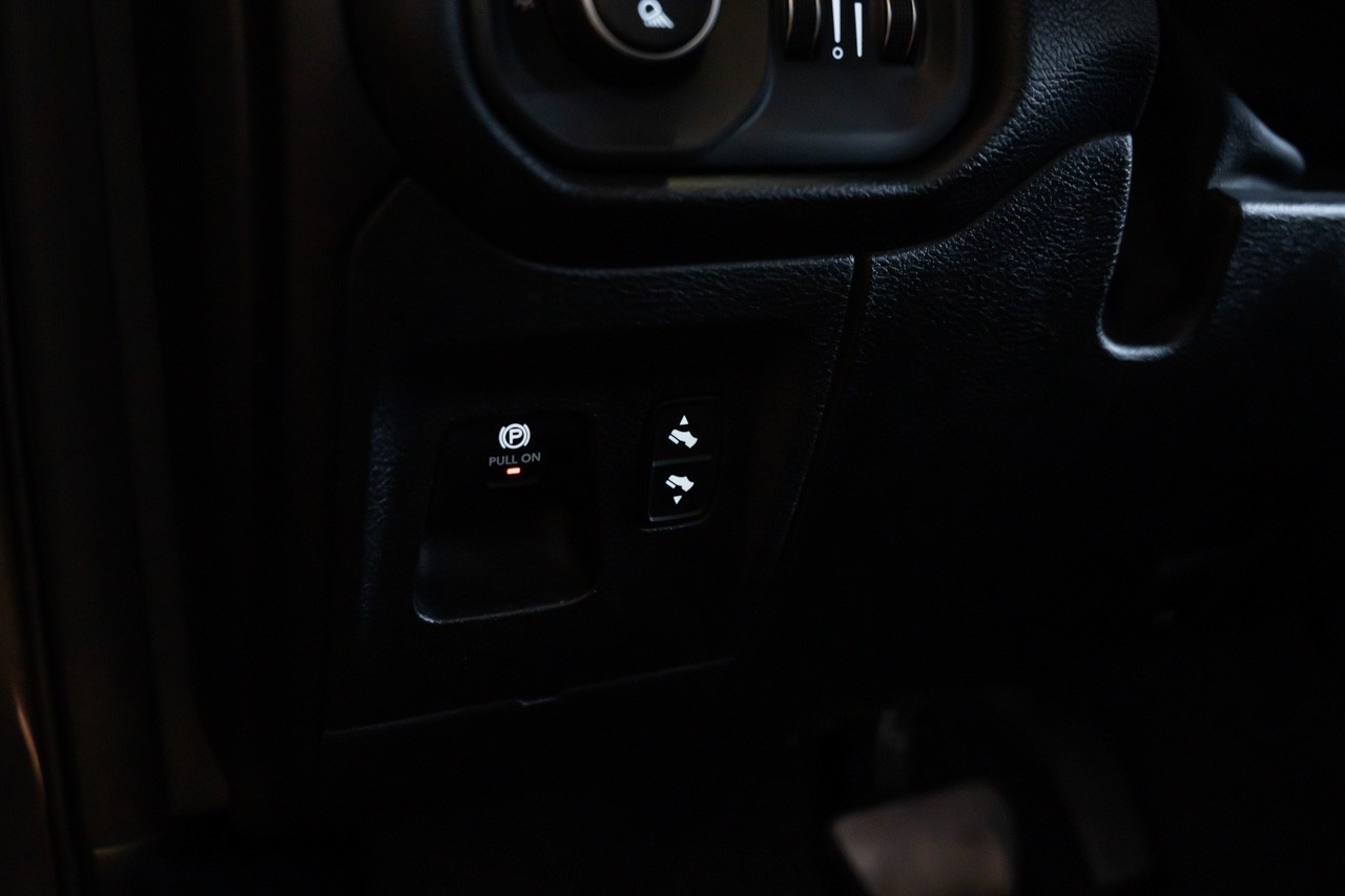 DODGE RAM 1500 5.7 V8 Hemi Laramie-image-35