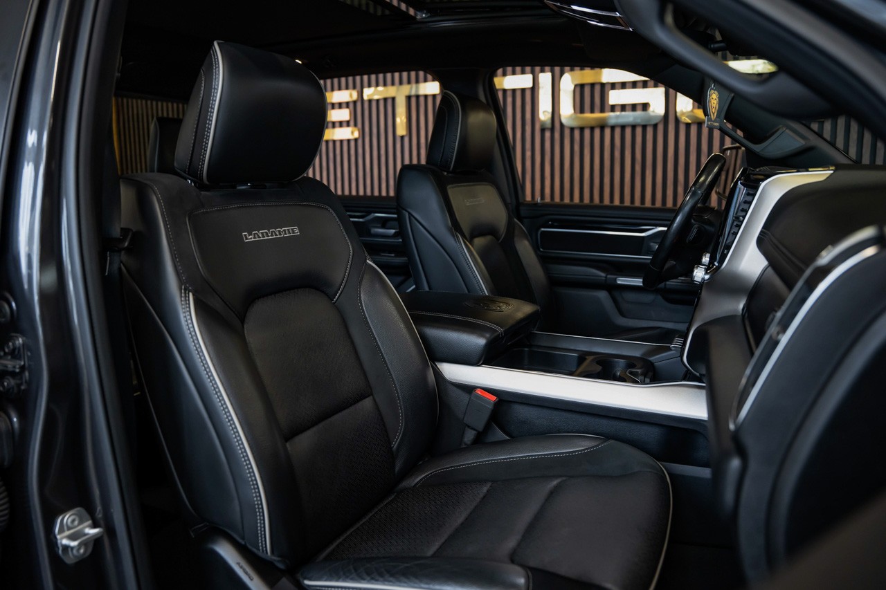 DODGE RAM 1500 5.7 V8 Hemi Laramie-image-17
