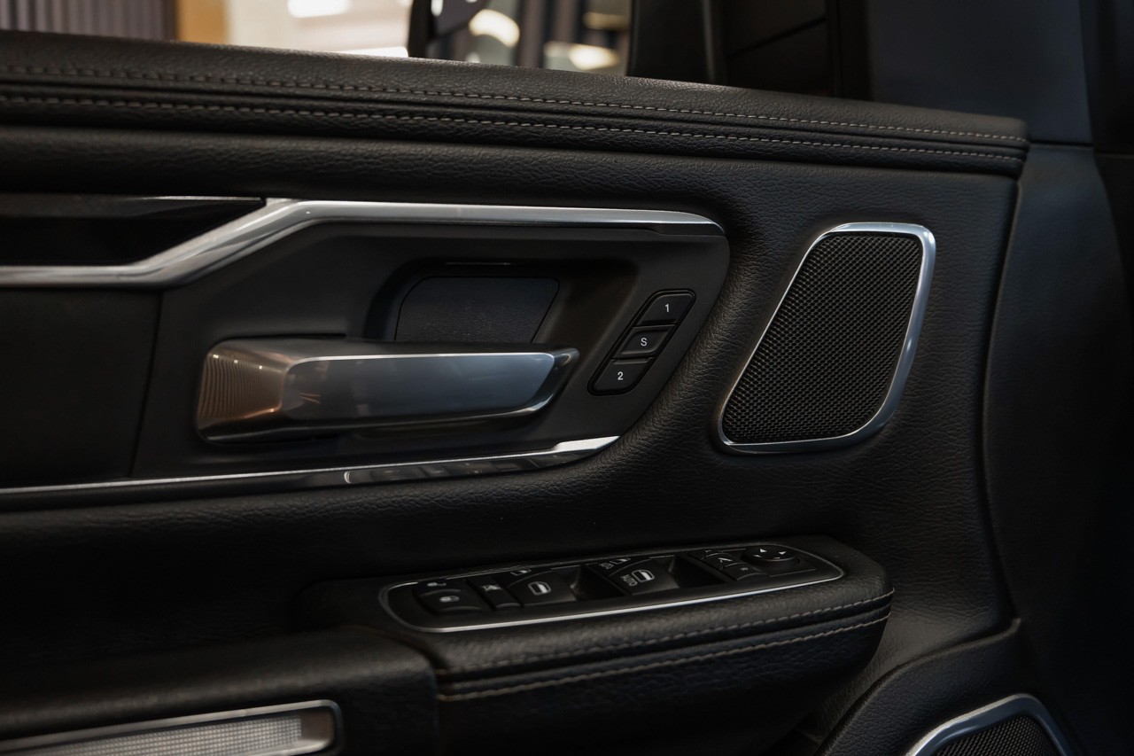 DODGE RAM 1500 5.7 V8 Hemi Laramie-image-27
