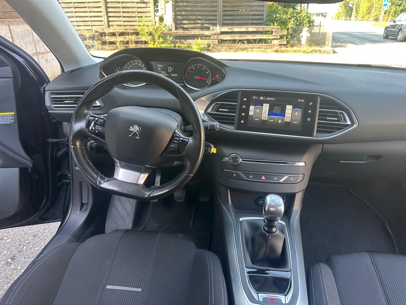 PEUGEOT 308 1.6 THP Allure-image-7