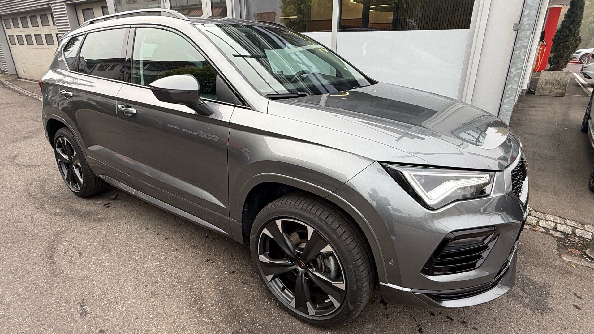 CUPRA Ateca 2.0 TSI 4Drive *** ANHÄNGERKUPPLUNG & 5 JAHRE CUPRA WERKSGARANTIE ***-showroom-element-2