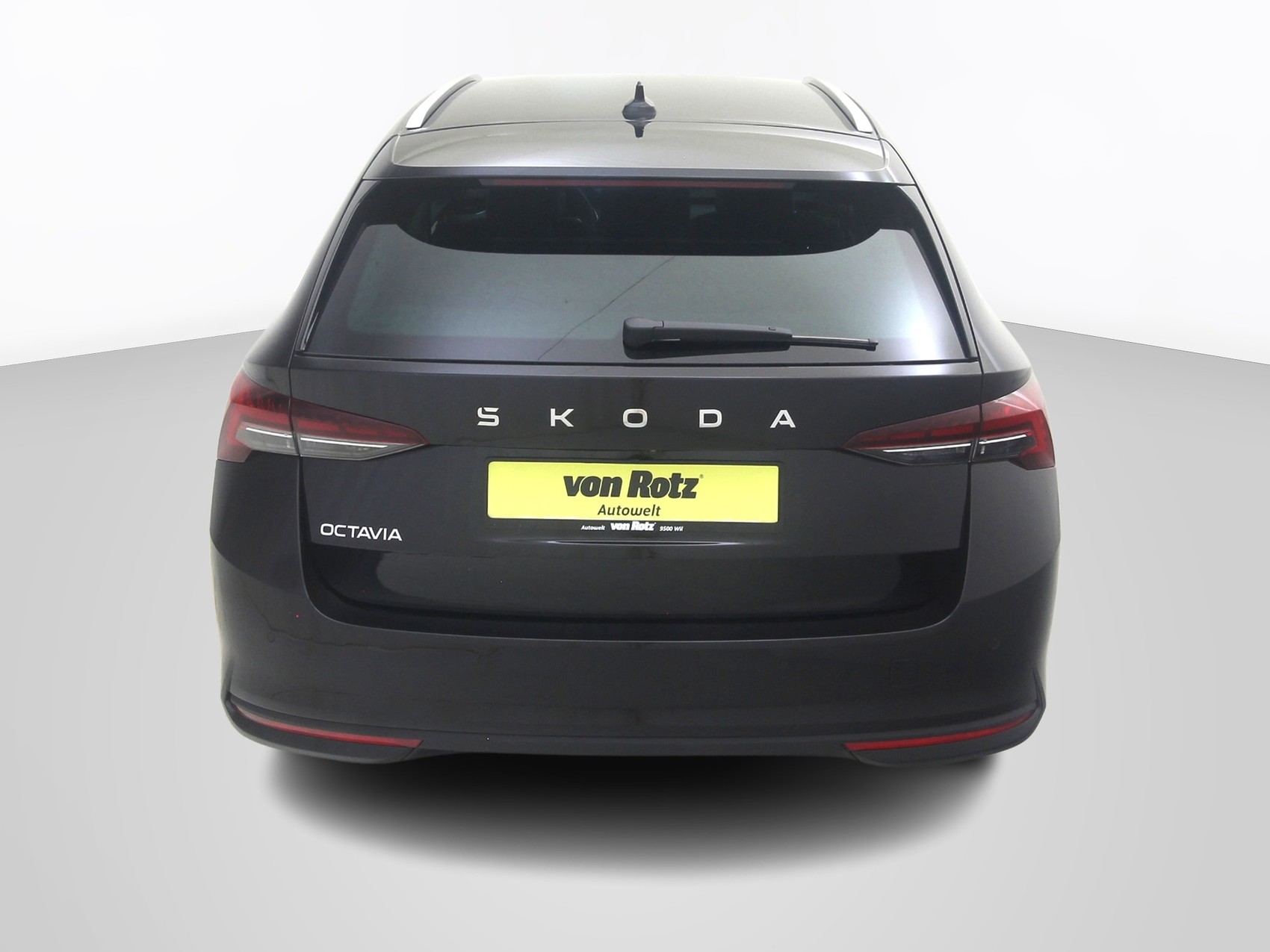 SKODA Octavia 1.5 TSI mHEV Selection-Lounge DSG-showroom-element-2