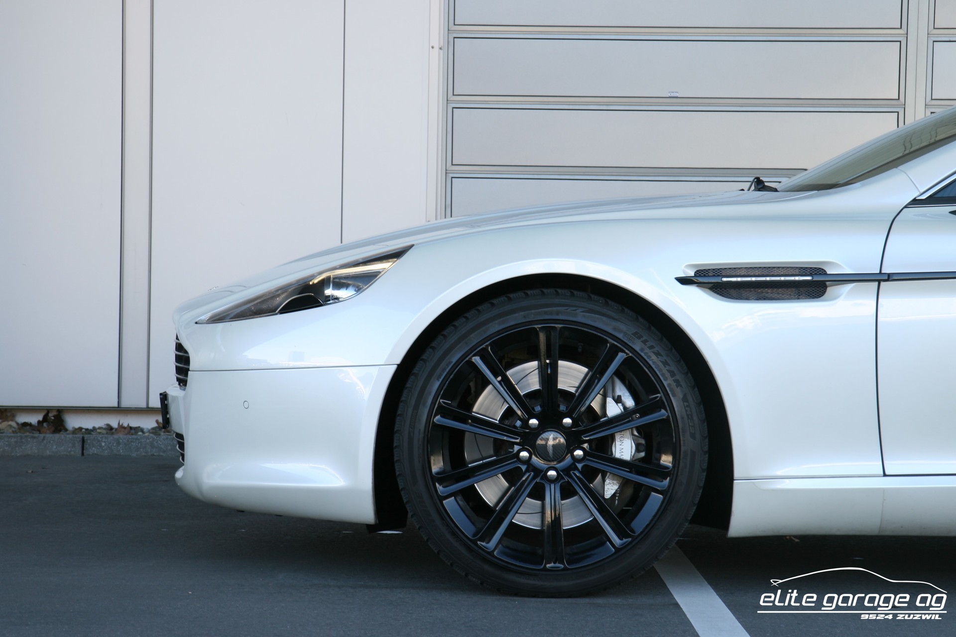 ASTON MARTIN Rapide 5.9 V12 Touchtronic 2-image-9