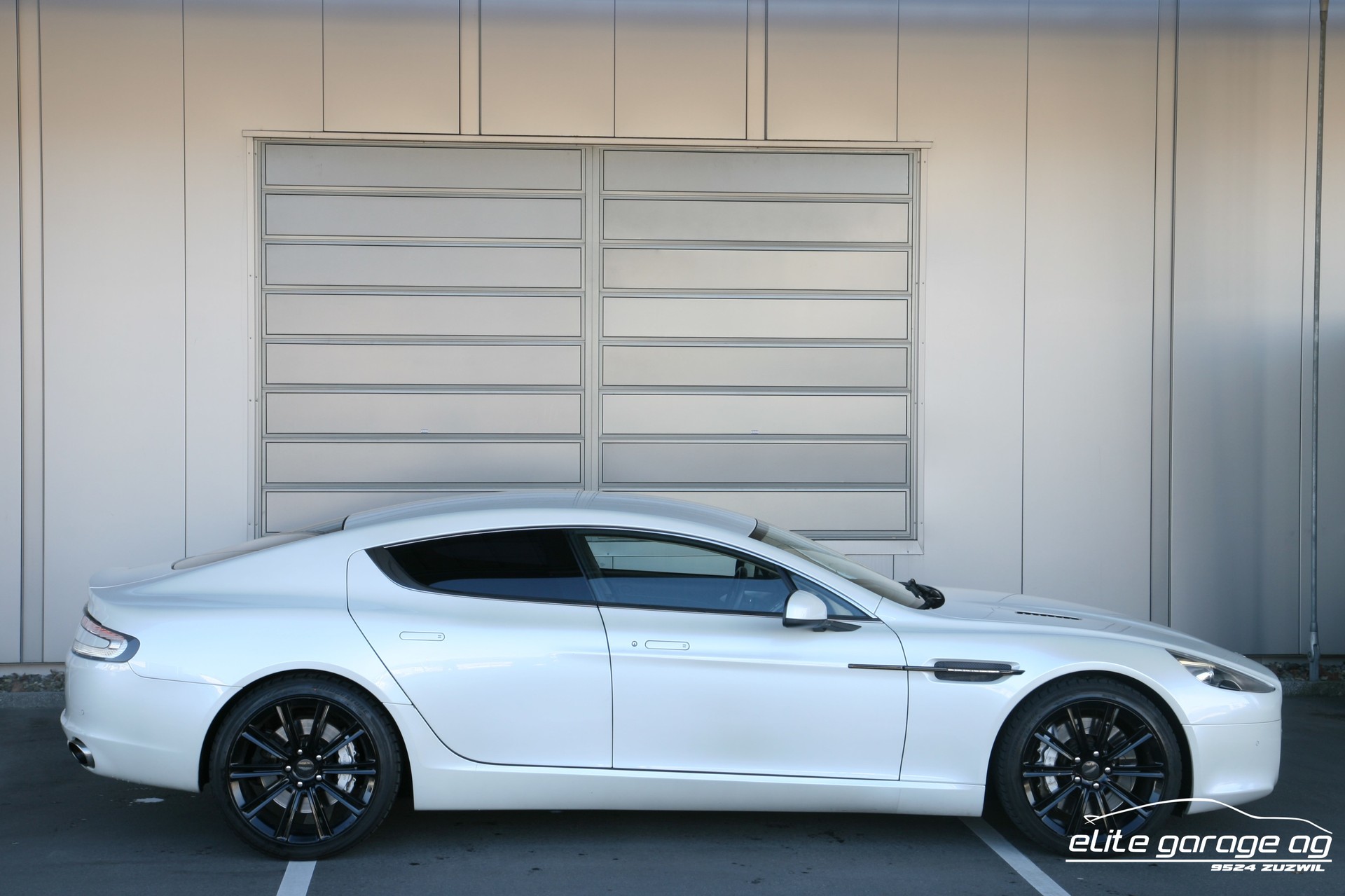 ASTON MARTIN Rapide 5.9 V12 Touchtronic 2-image-5